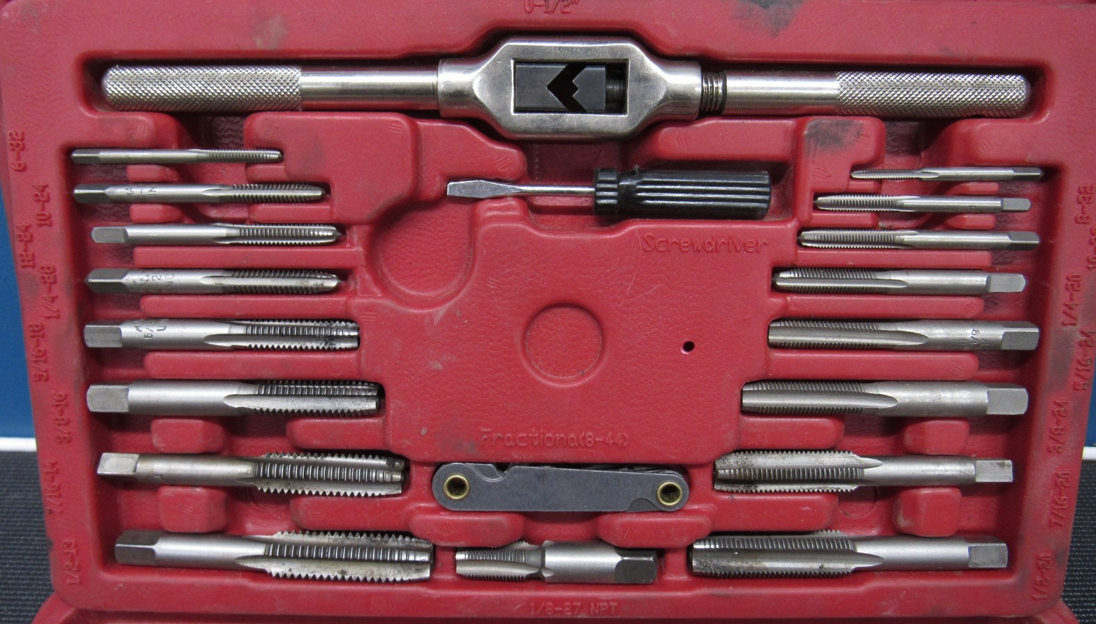 MAC Tools TD41SAES-US 41-PC. SAE Tap and Hex Die Set