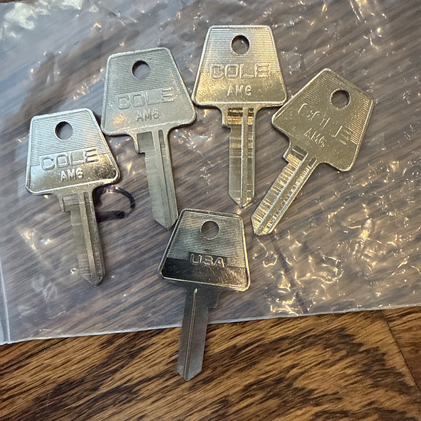 Lot Of 5: Cole  84824 Brass AM7/AM6 Universal Single Sided Blank Key