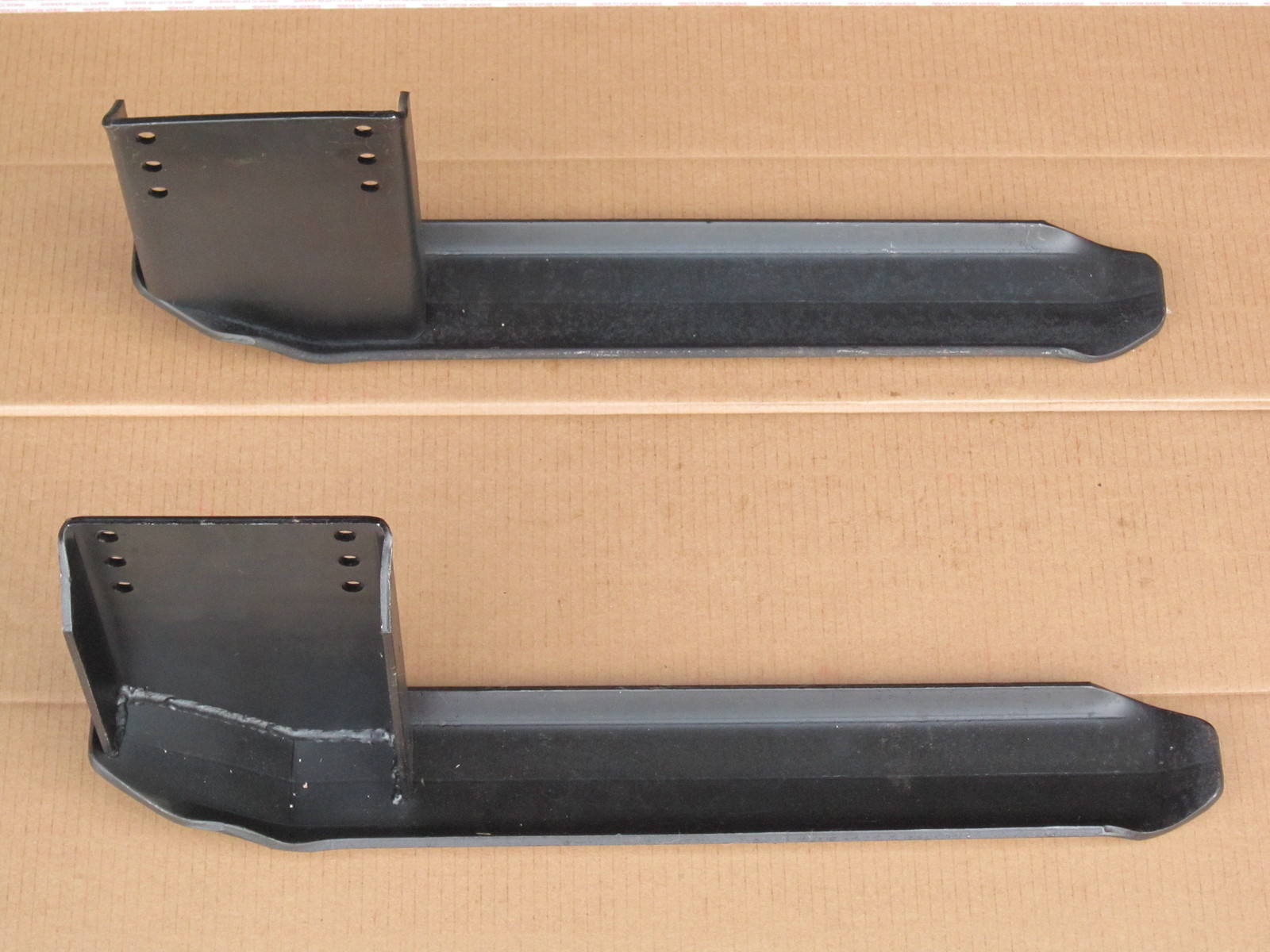 2 SLEDS SKIDS SHOES RUNNERS FOR IH 3160 3142 C1 C2 C3 42 60 MOWER DECKS