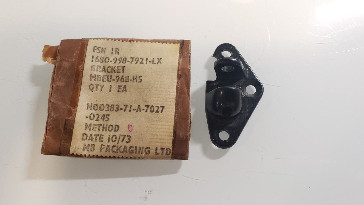 (2) MARTIN BAKER AIRCRAFT BRACKET ACFT SEAT MBEU968H5 5340-00-998-7921