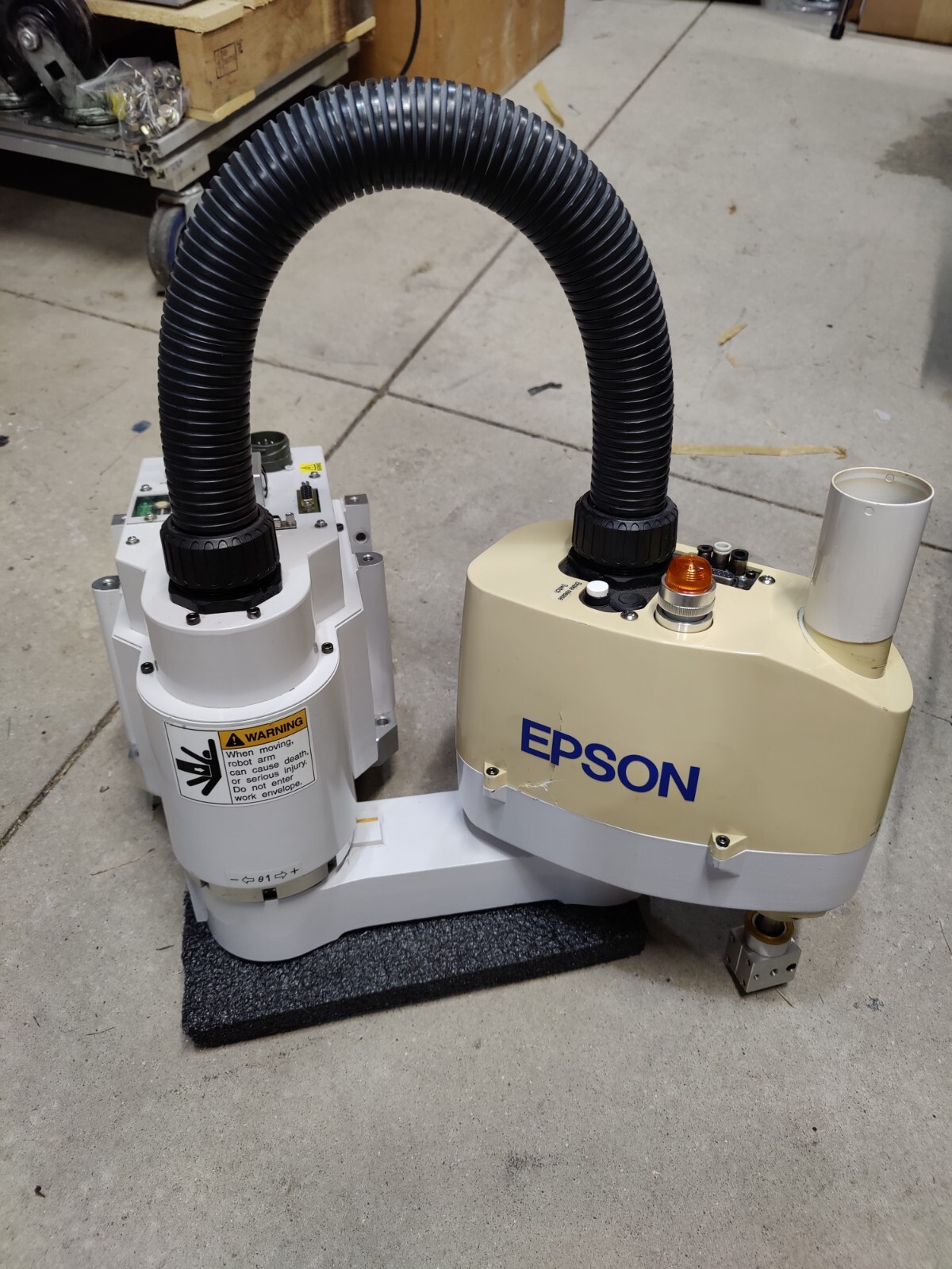 EPSON E2C351SM-UL 4-Axis SCARA Robot. Wall Mount