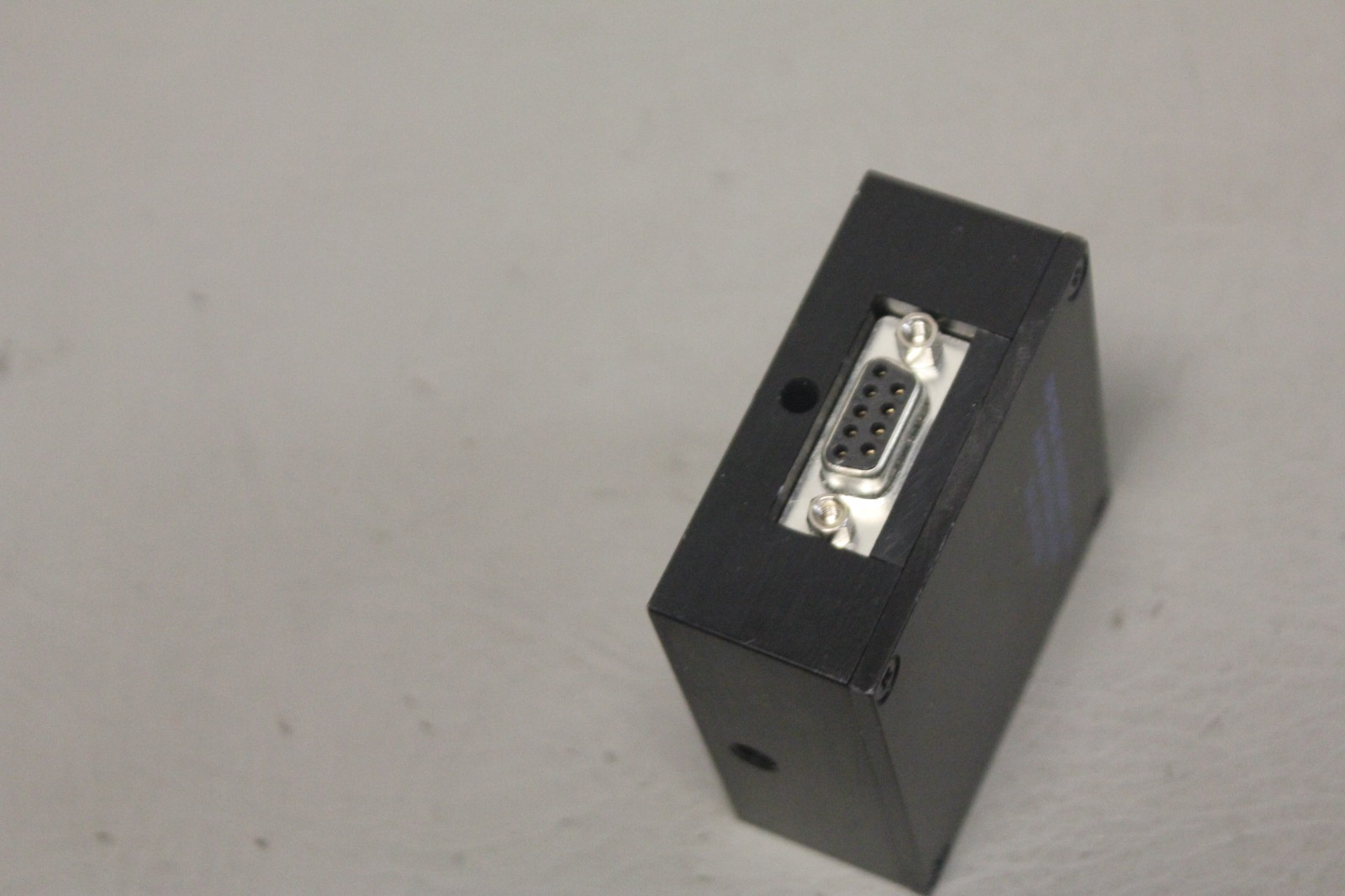 ON-TRACK POSITION SENSING DETECTOR