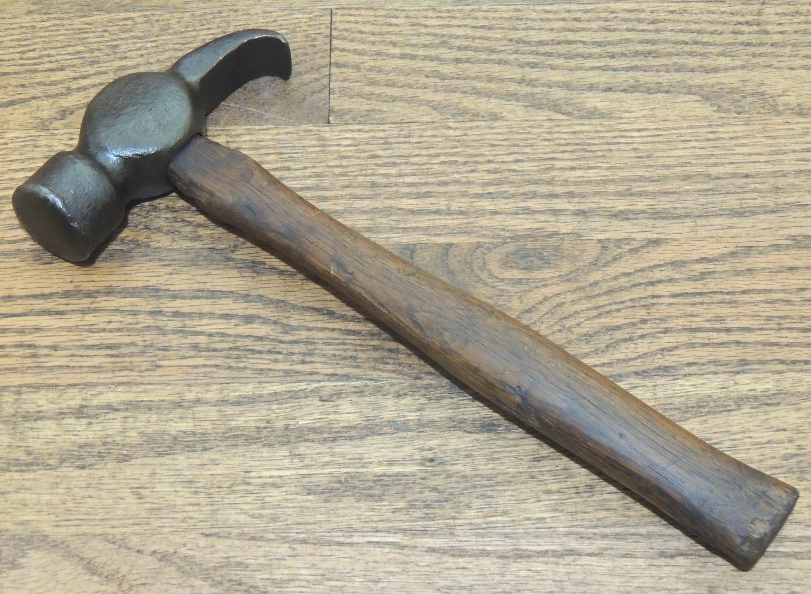 UNMARKED HAND FORGED RAIL CAR JOURNAL BOX HAMMER-RAILROAD-ANTIQUE TOOL-BLACKSMIT