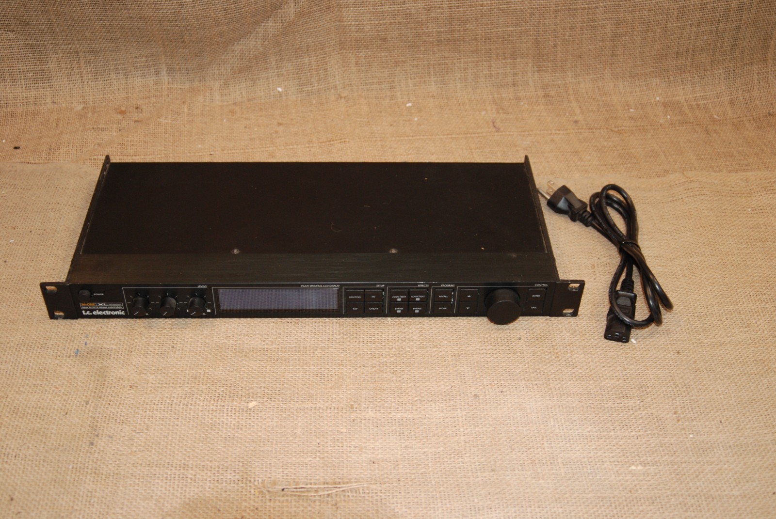TC Electronic M-ONE XL Dual-Engine Effects Processor