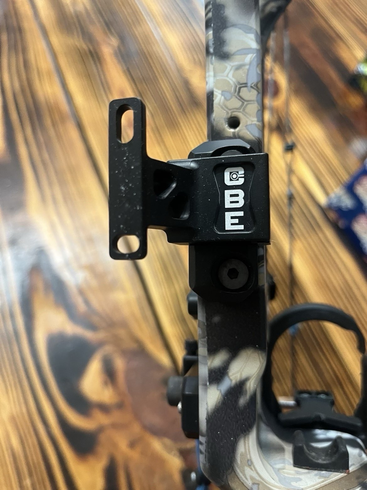 Pse Decree Right Hand Compound Bow 80lbs 29in Draw 32in Gray/Black Camo