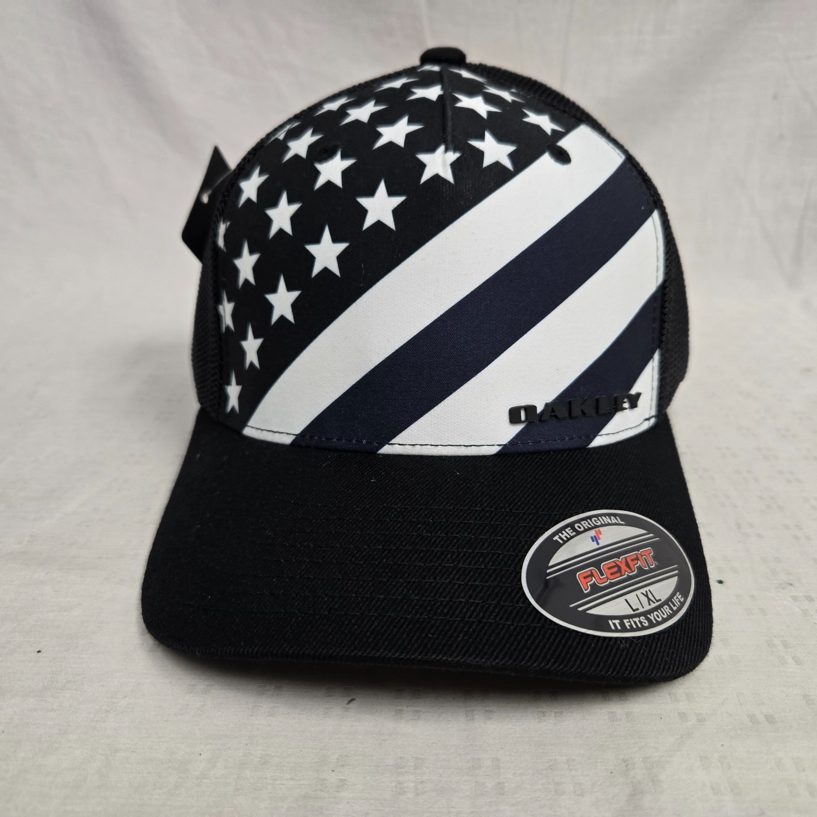 Oakley Indy Passport Trucker Stretch Hat Cap Black/American Flag Large/XLarge