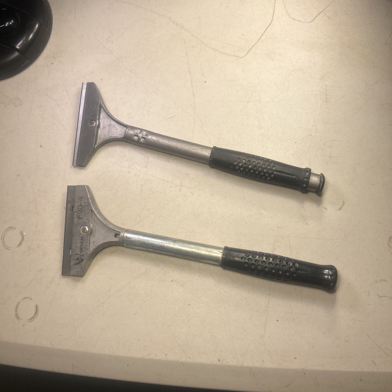 Warner 690- 4 Big Blade Wall Scraper 4" with Steel Handle Plus Extra