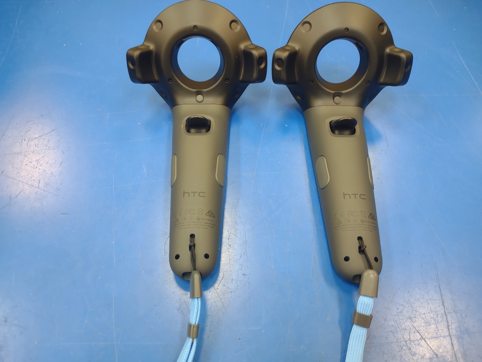 HTC VIVE Cosmos Elite Full VR Headset Kit