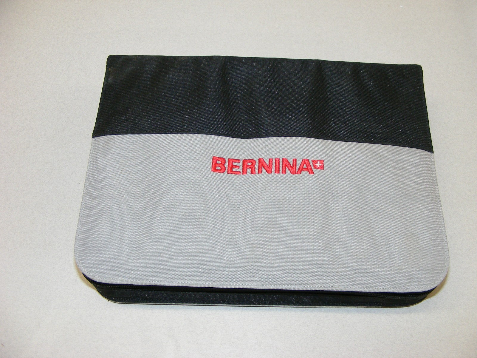 BERNINA B380 Sewing Machine with Rolling Case