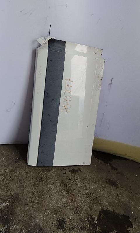 For 2005 VOLVO VNL SIDE FAIRING Right ,  CO