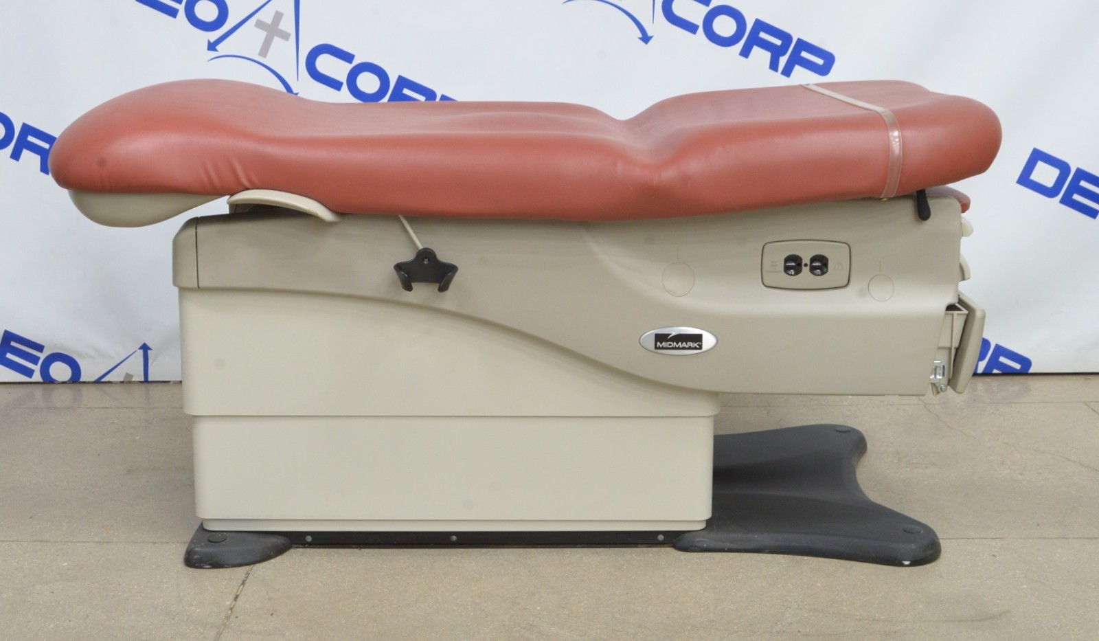 Midmark Ritter 625 Barrier Free Power Exam Table