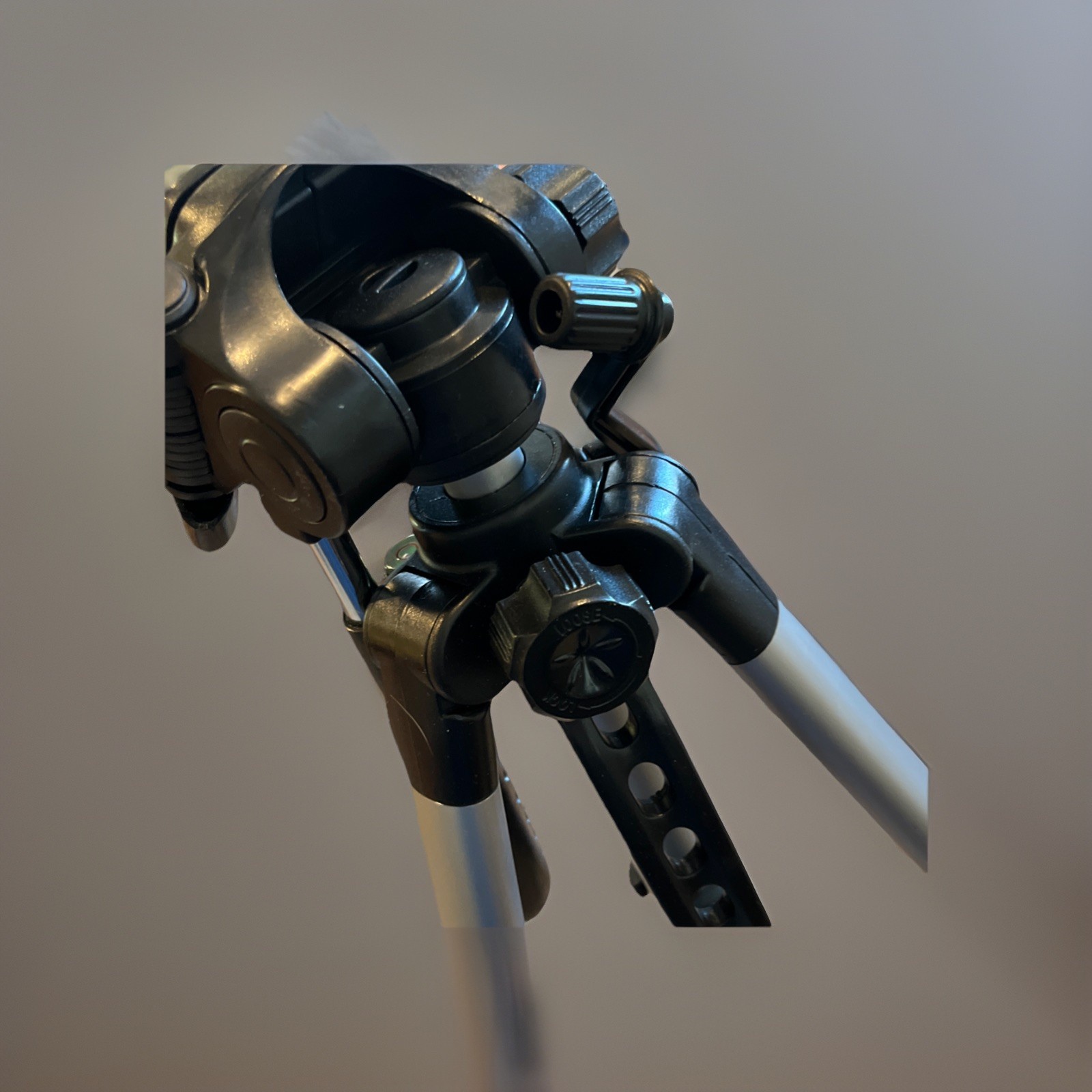Ambico Tripod 61 inch