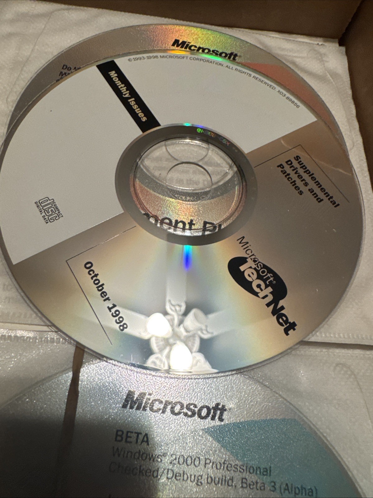 Microsoft Office 2000 Beta 2 Build 2221B from Oct 1998 MSDN Extras Technet Lot