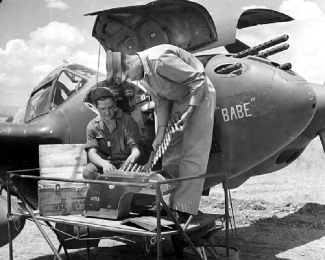 Crew inspects ammunition for Lockheed P-38 Lightning WWII 8x10 Photo 282a