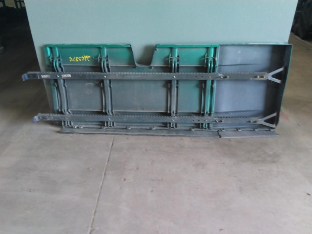 For 2018 FREIGHTLINER CASCADIA 126 SIDE FAIRING Right , IL