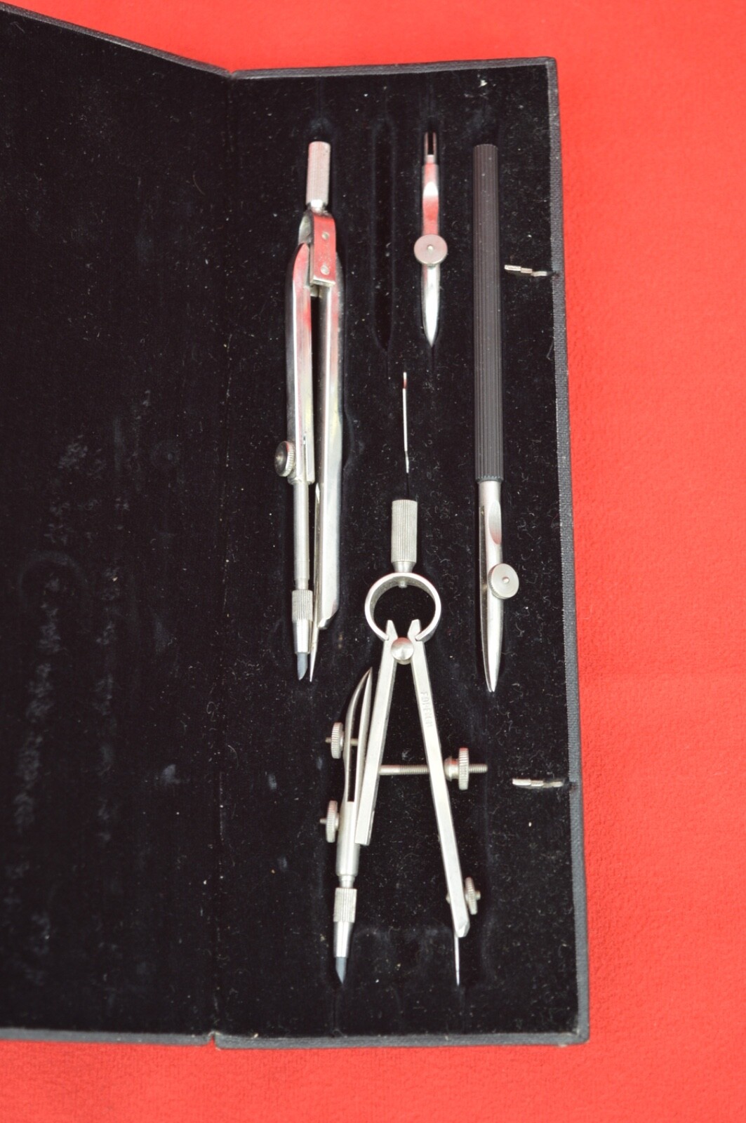 VINTAGE FIVE PIECE TECHNICAL DRAWING SET - 1960s/70s - POSSIBLY INCOMPLETE