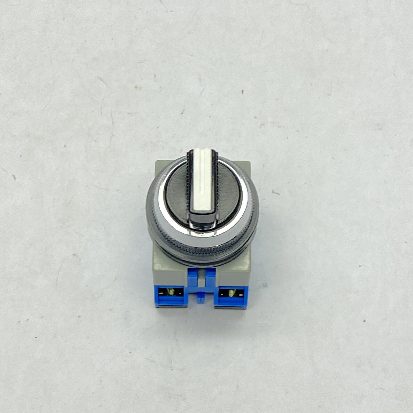 NEW IDEC 3 Positon Spring Return 125/300V 5/3A Control Switch ASS3320N