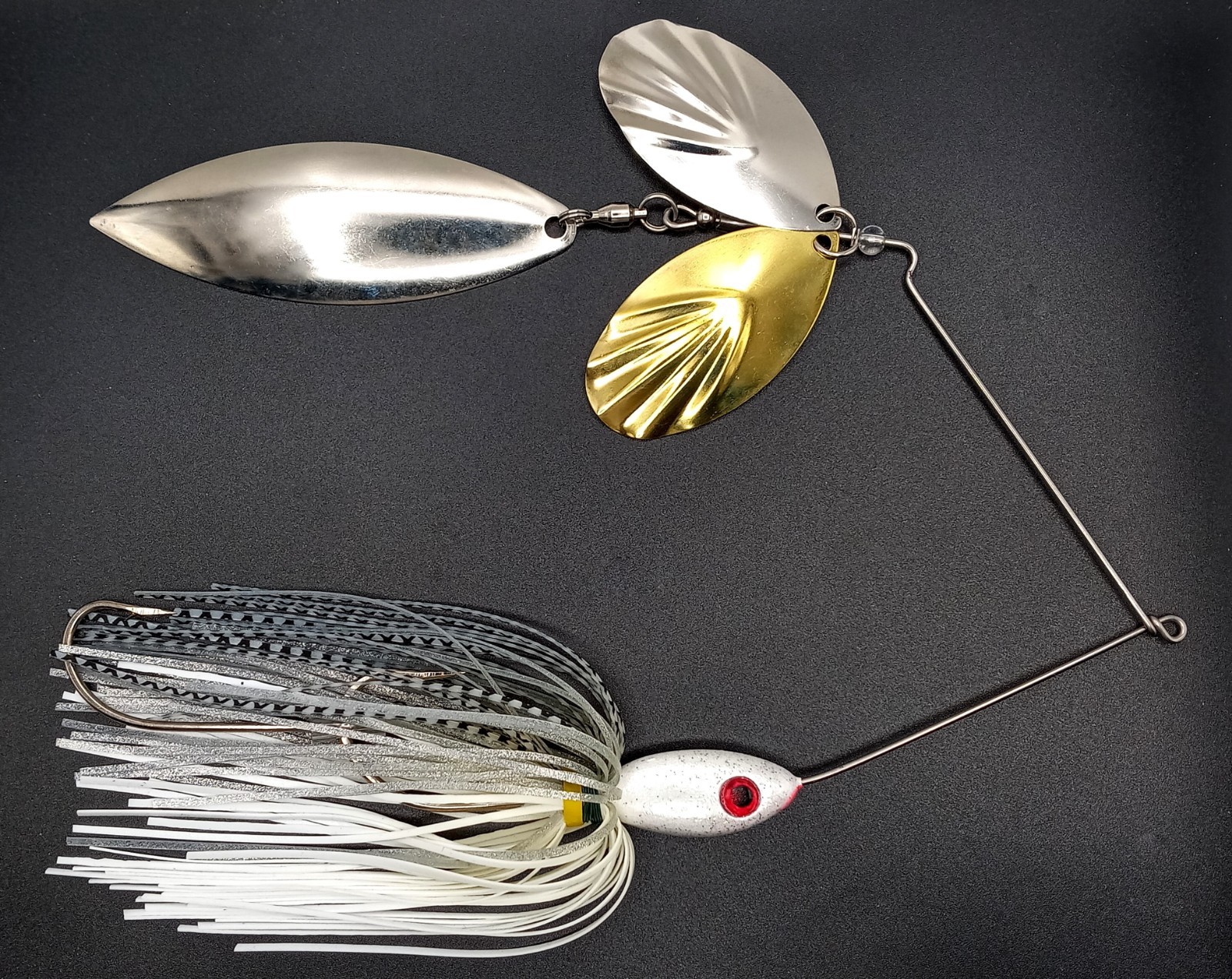 Custom Magnum Spinnerbait ~ Silver Shad ~ 1.5 oz Triple Spin