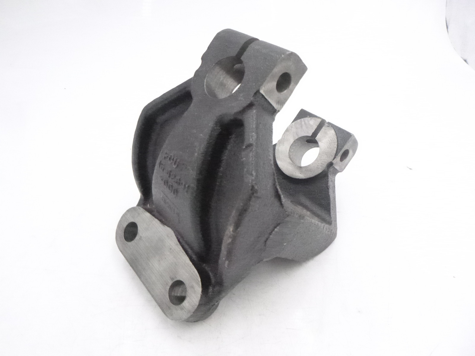 Freightliner Front Suspension Leaf Spring Bracket For FLD120