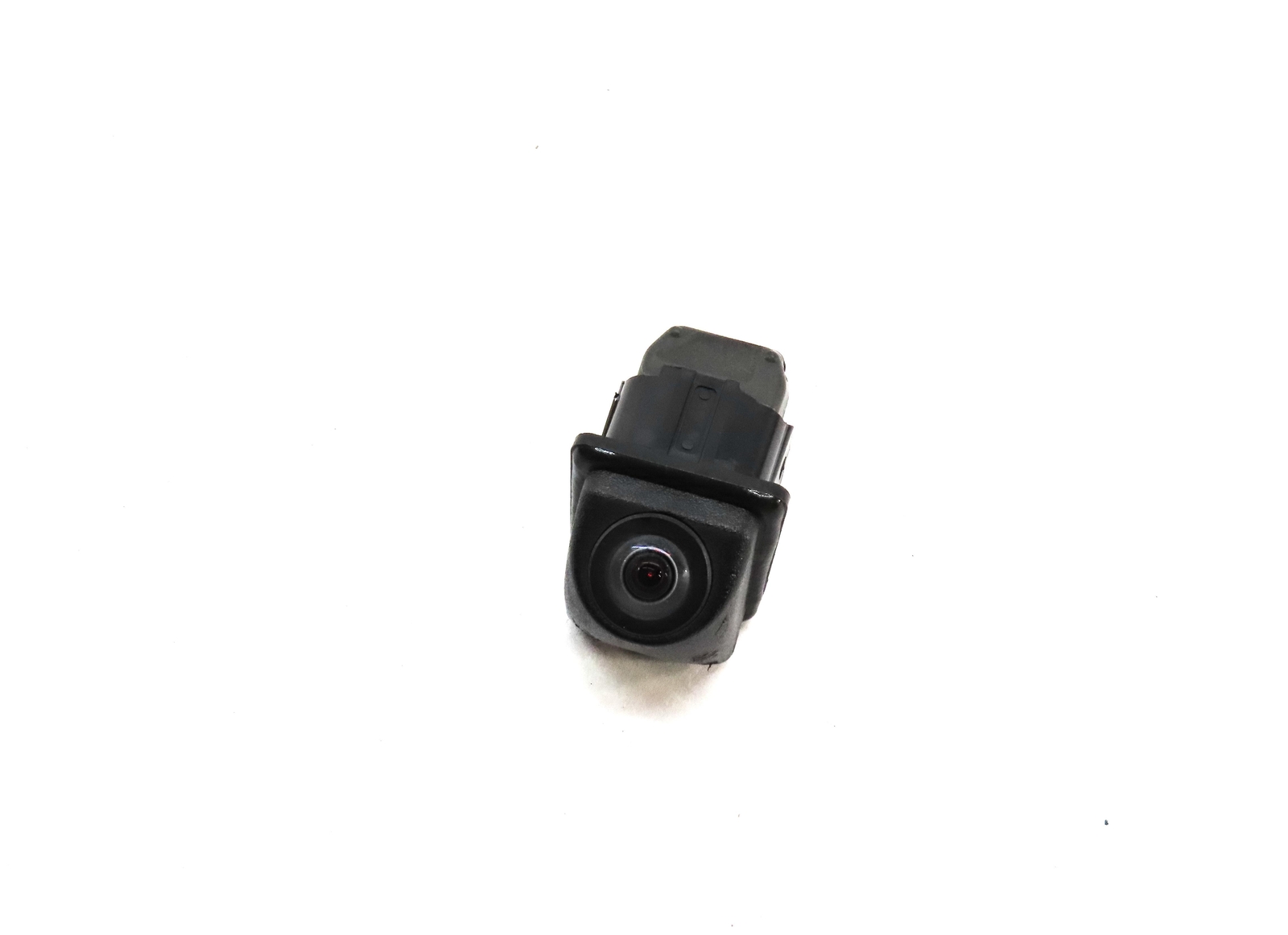 09-18 BMW 2 3 4 5 7 M5 X3 X5 X6 (F01 F07 F10 F15 F16 F30 F32) REARVIEW CAMERA