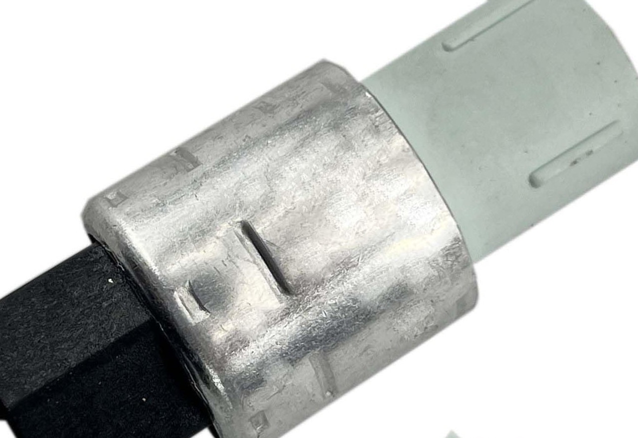 A/C Pressure Cycling Switch Part #: TEM 207671