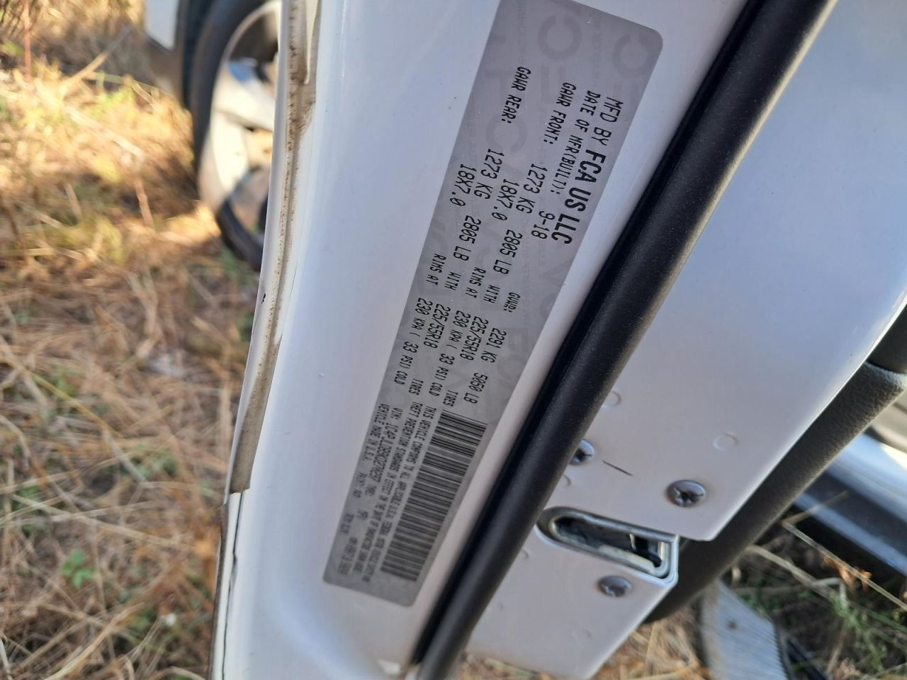 CHEROKEE 2019 Glove Box 4858463