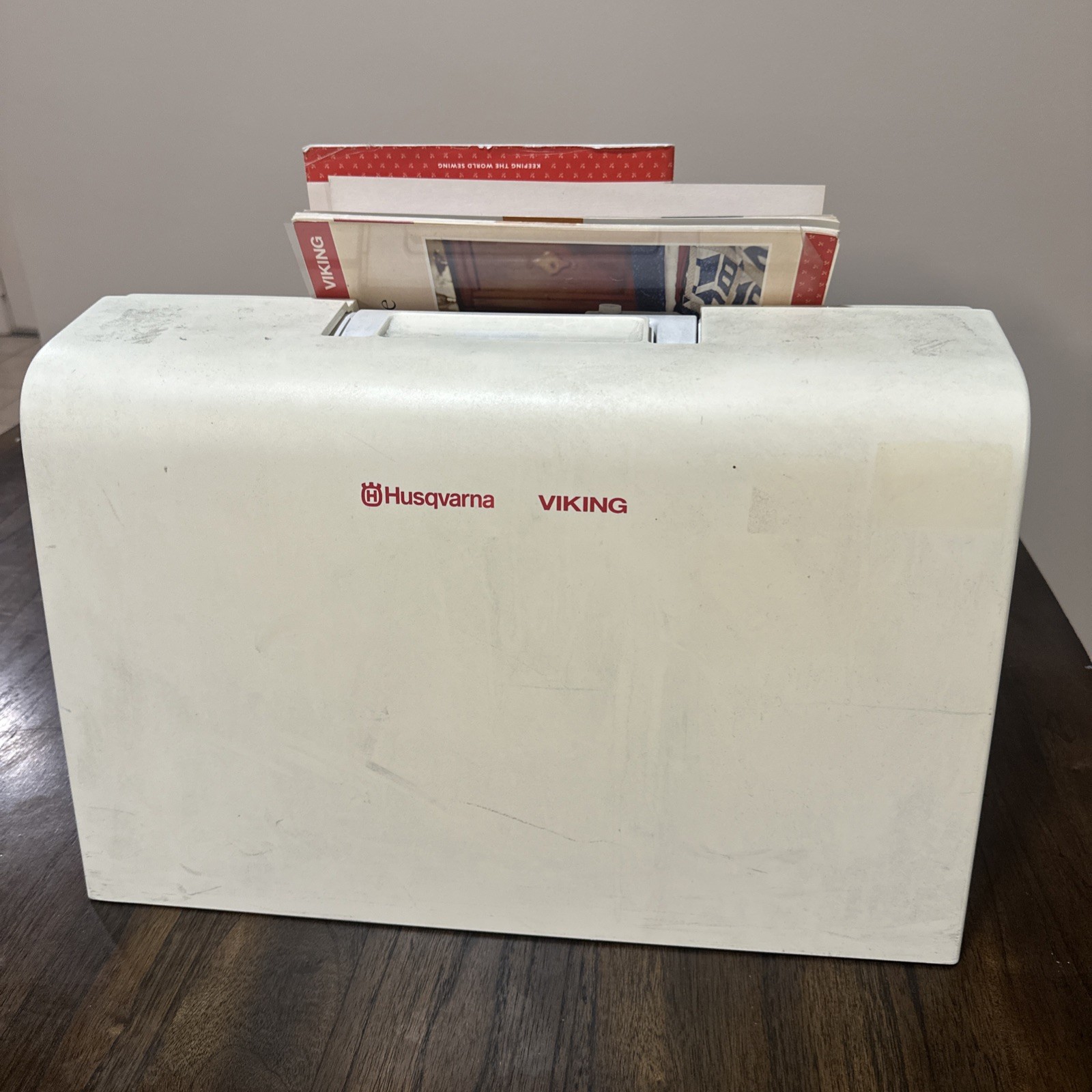 Husqvarna Viking Quilt Designer Computerized Sewing Machine Not Tested