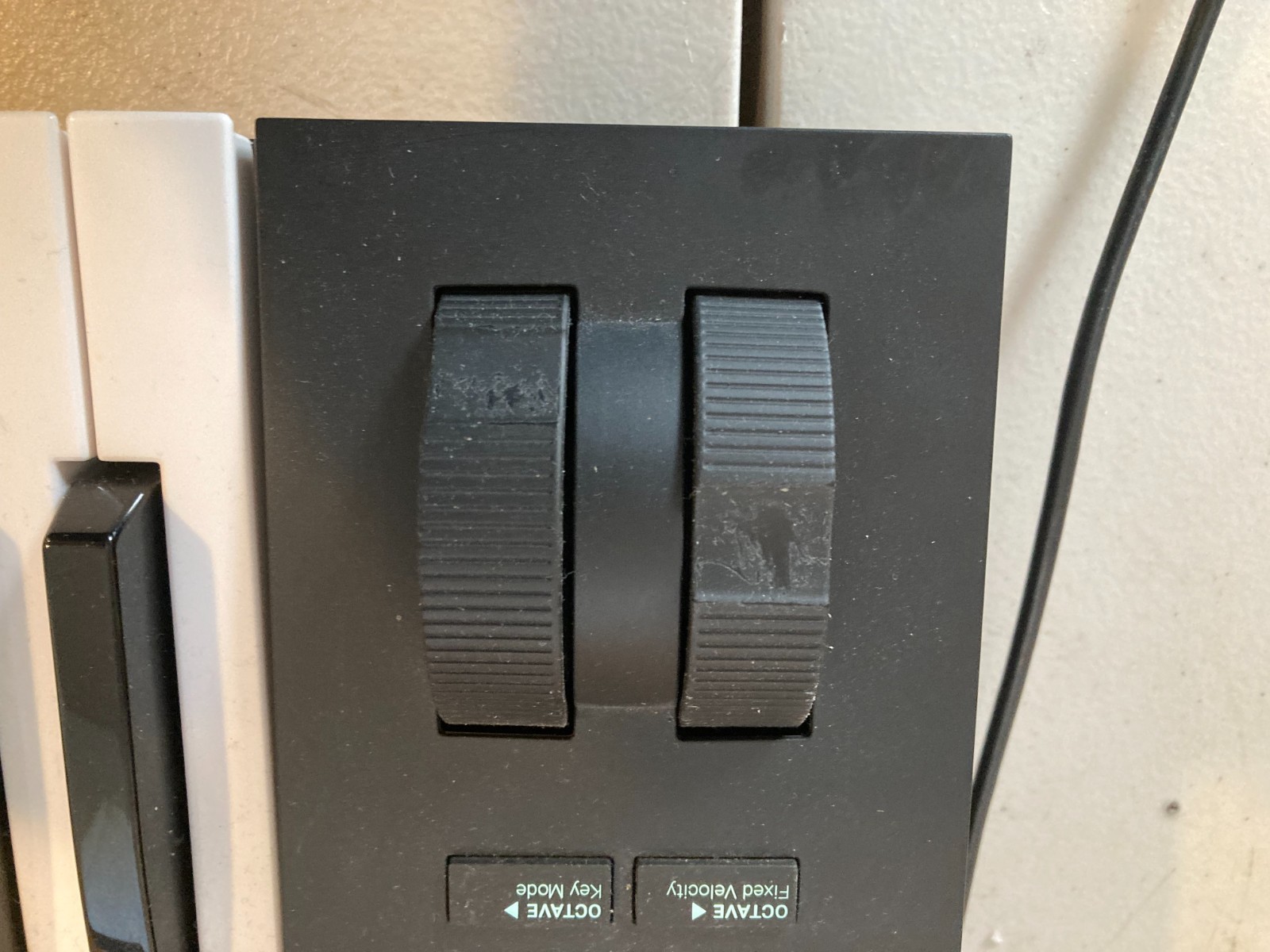 KOMPLETE KONTROL A49 MIDI CONTROLLER