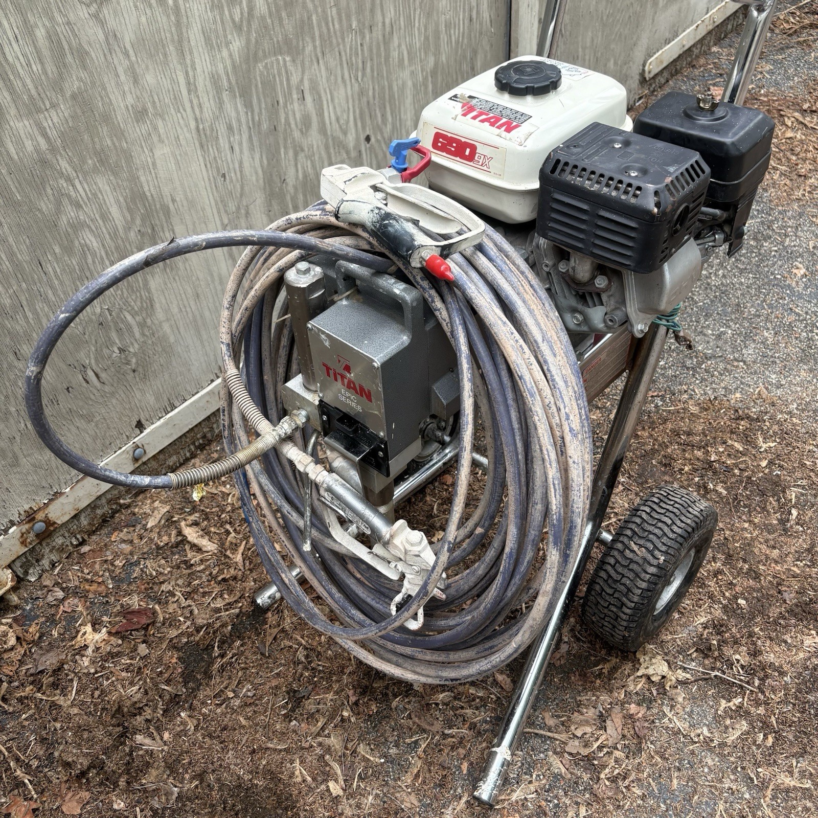 LOCAL PICKUP ONLY✅Titan Epic Series 690GX Airless Paint Sprayer Gun Spray Brush