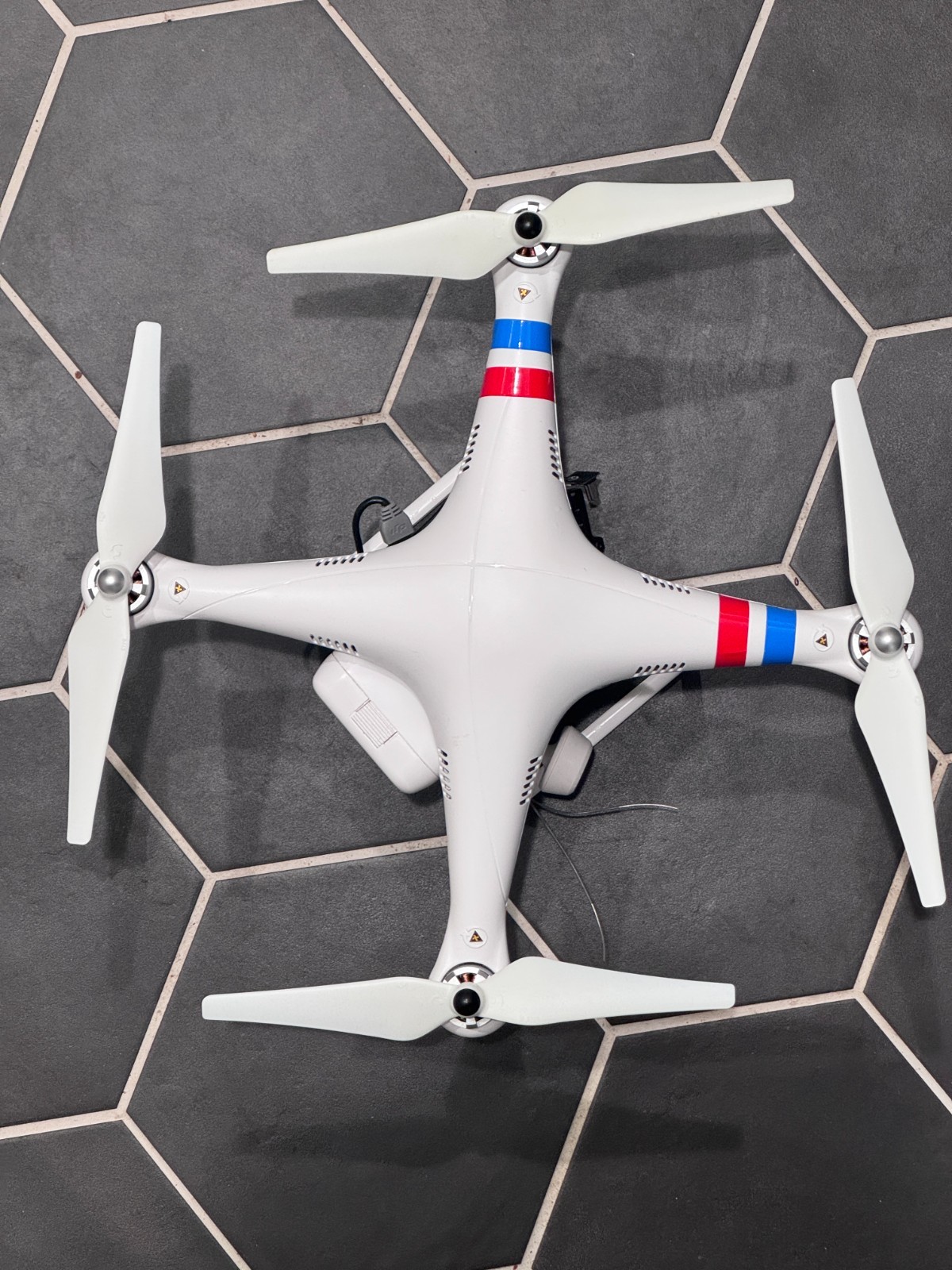 DJI Phantom 2 Drone w/Zenmuse H3-3D Gimbal•Controller•Battery•Props•Accessories