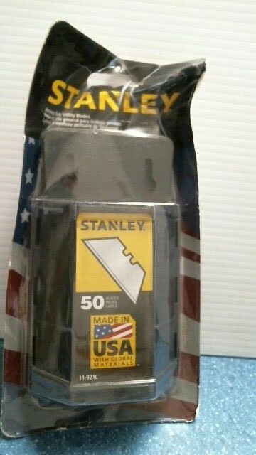 Stanley Heavy Duty Utility Blades Dispenser  50 Pc.   (72907)  FS