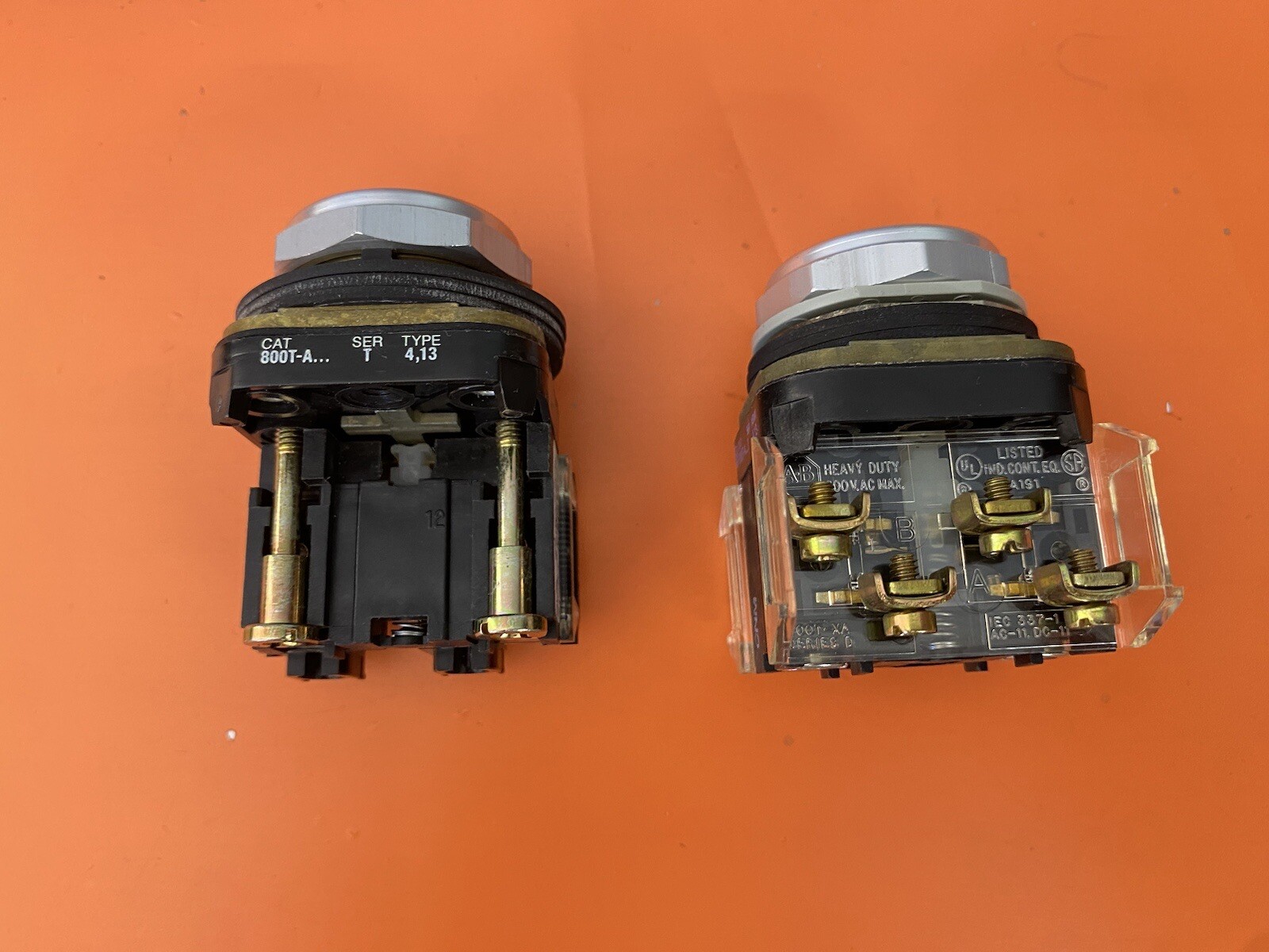 Allen Bradley Red/Black Push Button Switch 800T-XA Qty 2