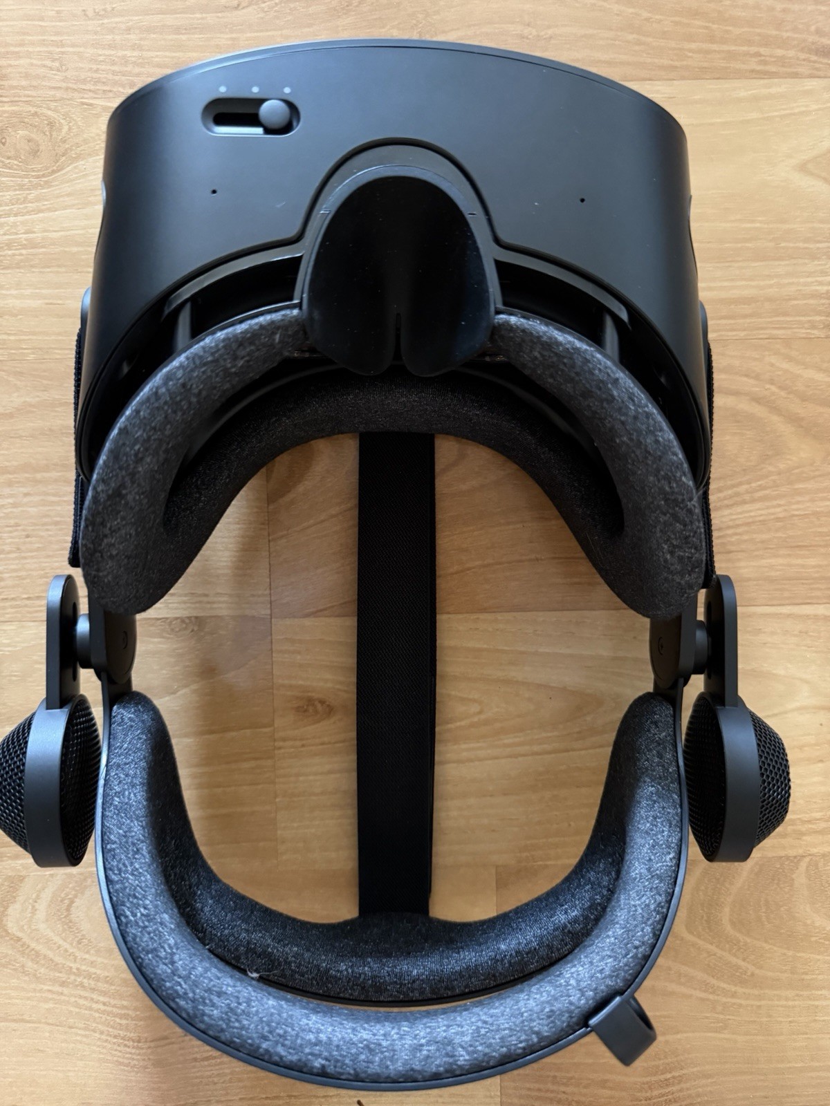 HP Reverb G2 V2 Virtual Reality Headset, Controllers, Box and Cables - NEW