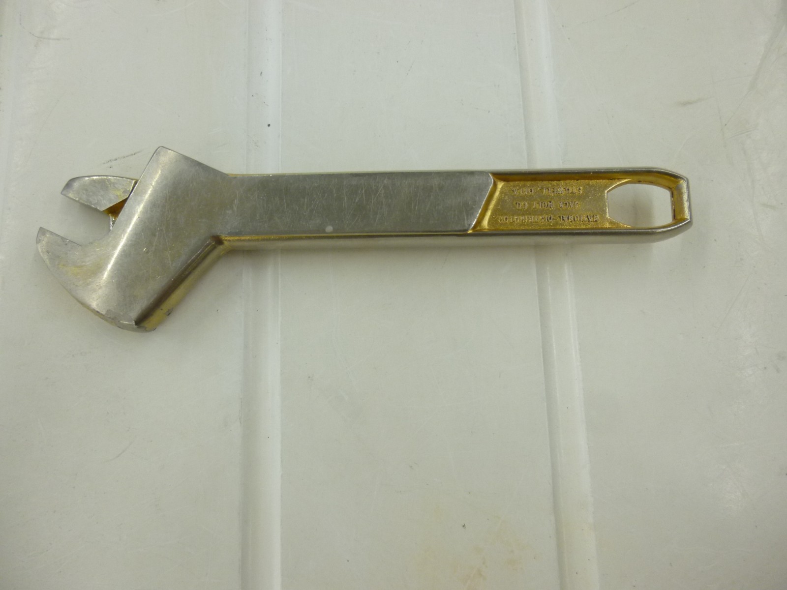 HELIX 8 INCH PETERSEN TOOL GOLD WRENCH 3555939