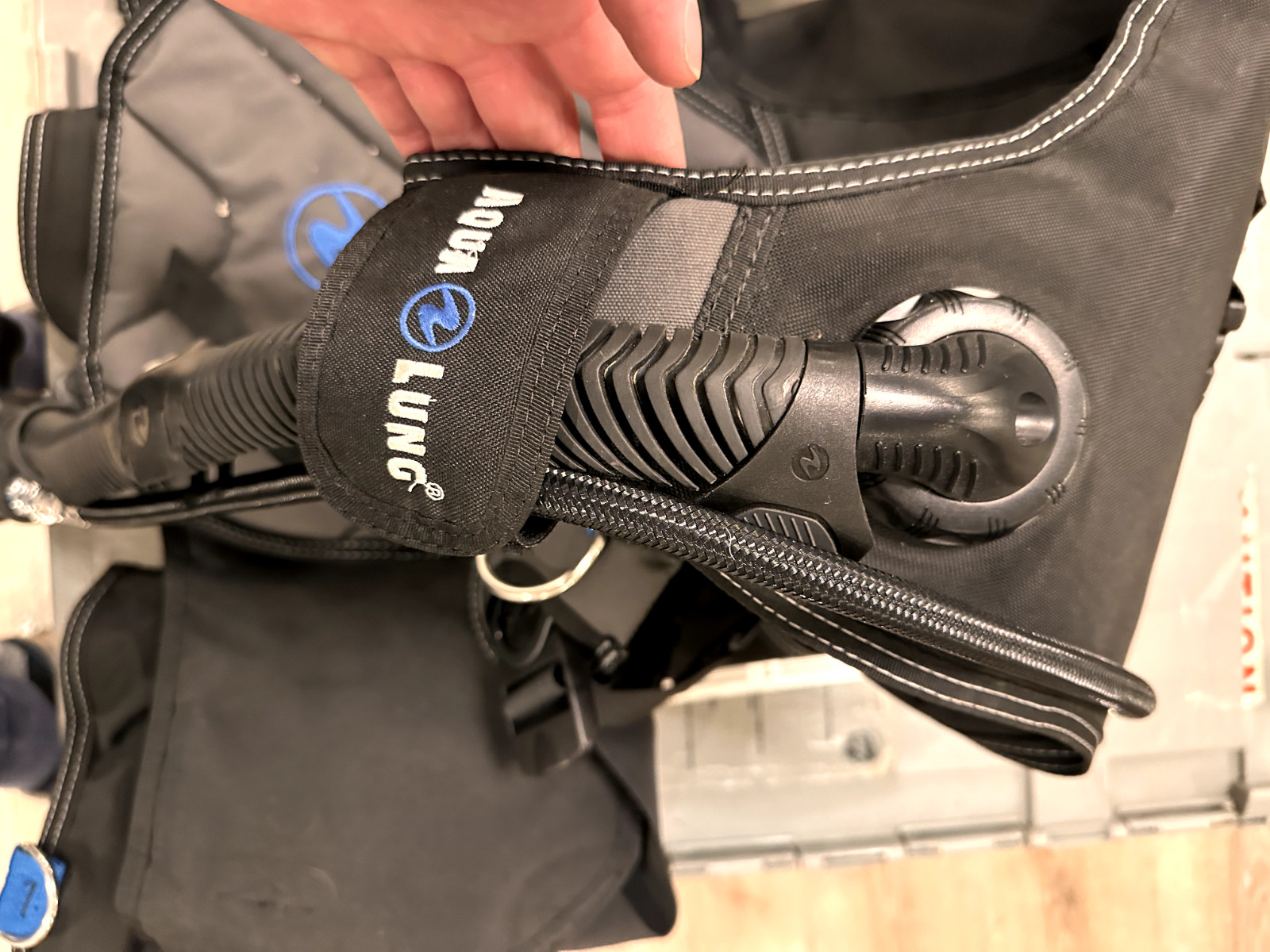 Aqua Lung Axiom 313315 BCD XL