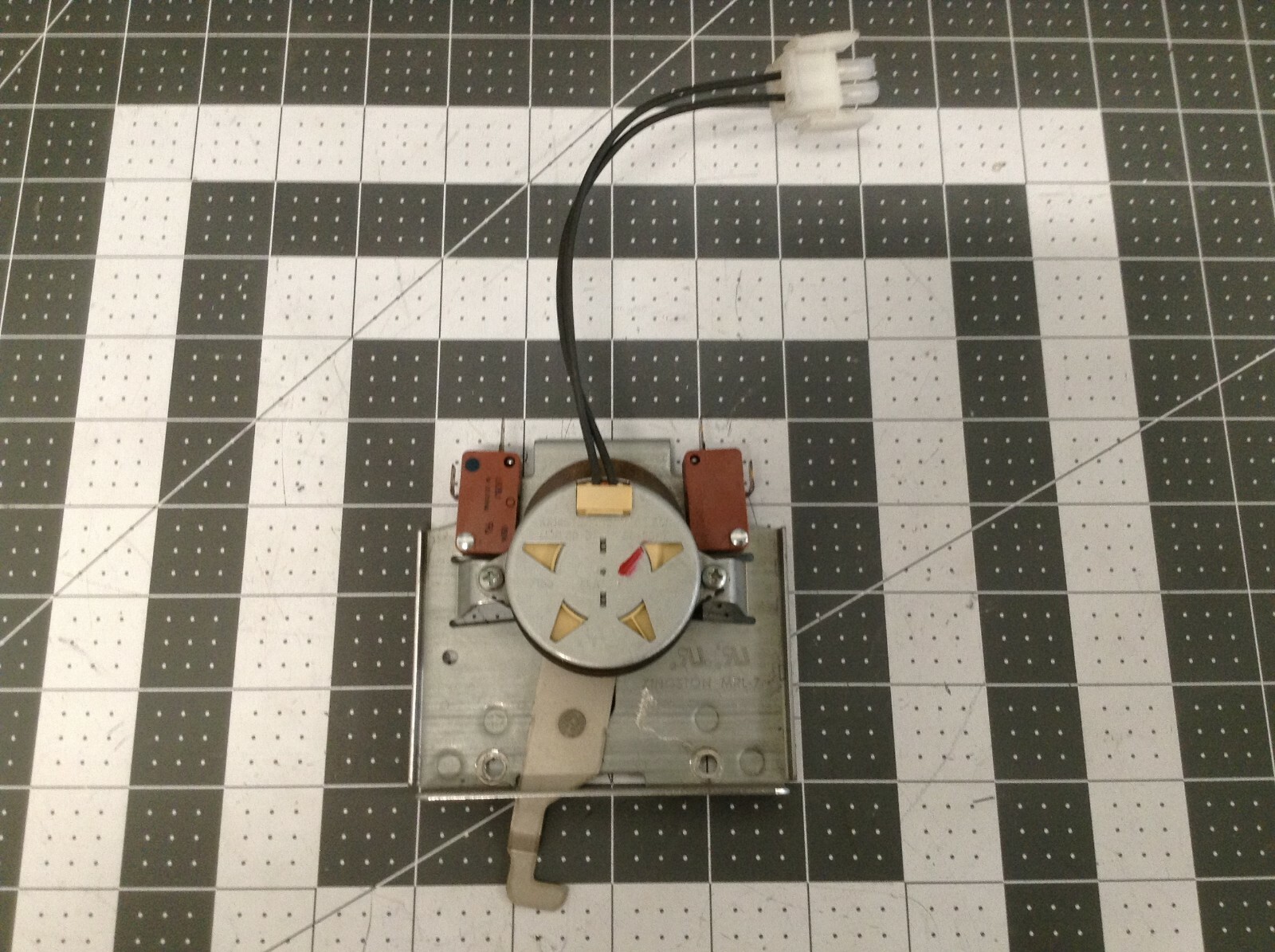GE Oven Door Latch Assembly P# WB14T10018