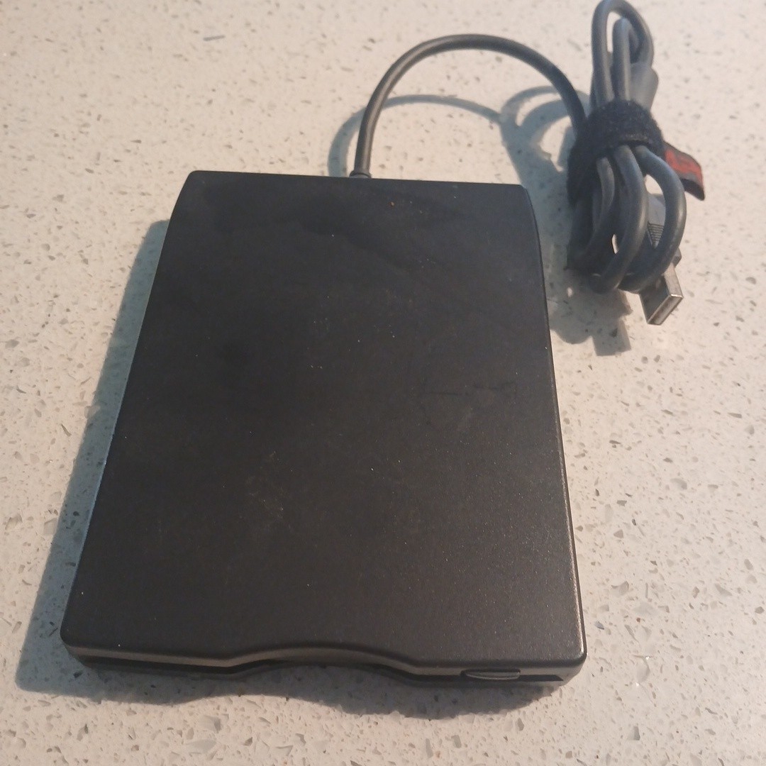 Dell FD-05PUB External USB to 1.44MB Floppy Drive Module 19308802-74