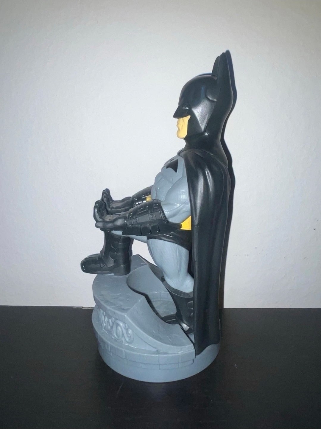 DC Comics Batman Cable Guy Controller & Phone Stand Holder
