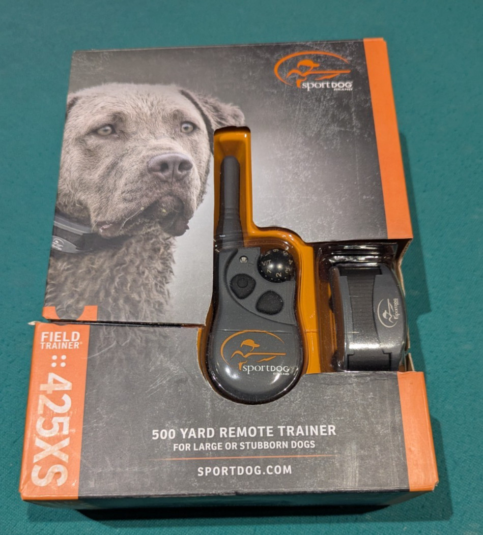 SportDOG SD-425XS Rechargeable Dog Training Collar COSMETIC WEAR ON THE BOX