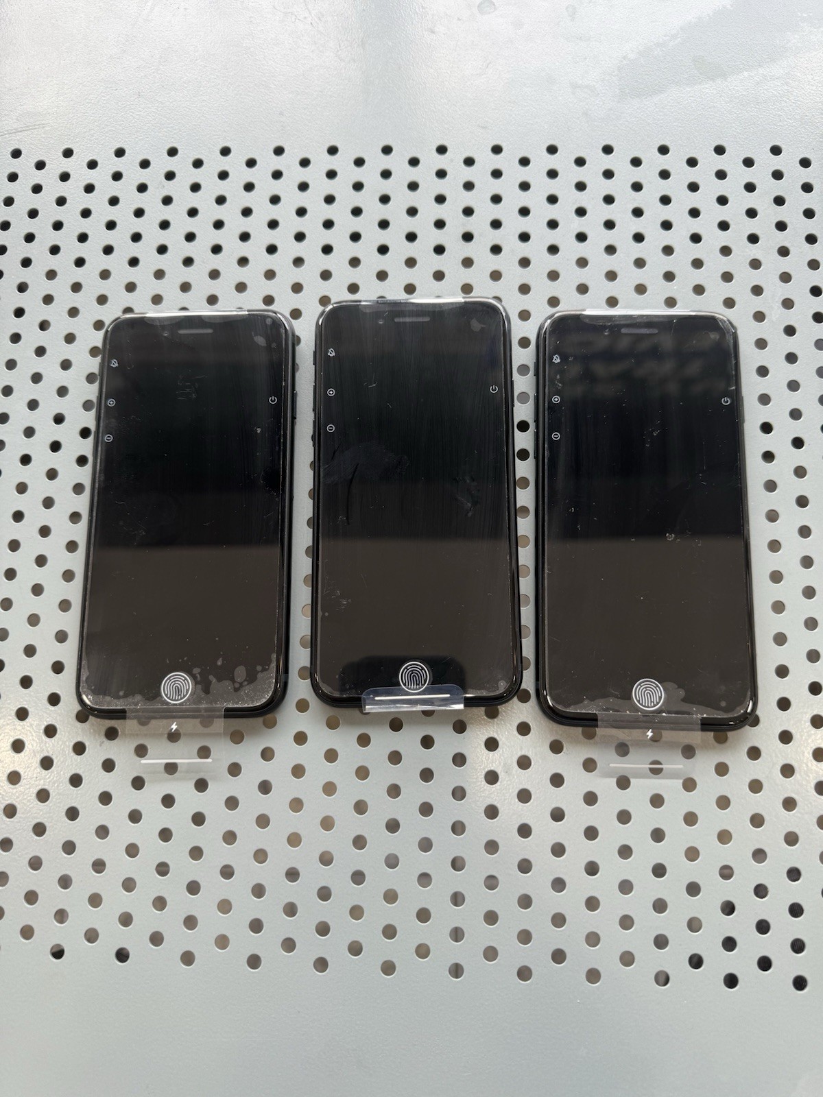 Apple iPhone SE 3rd Gen 64 Gb Unlocked 100% Battery Health