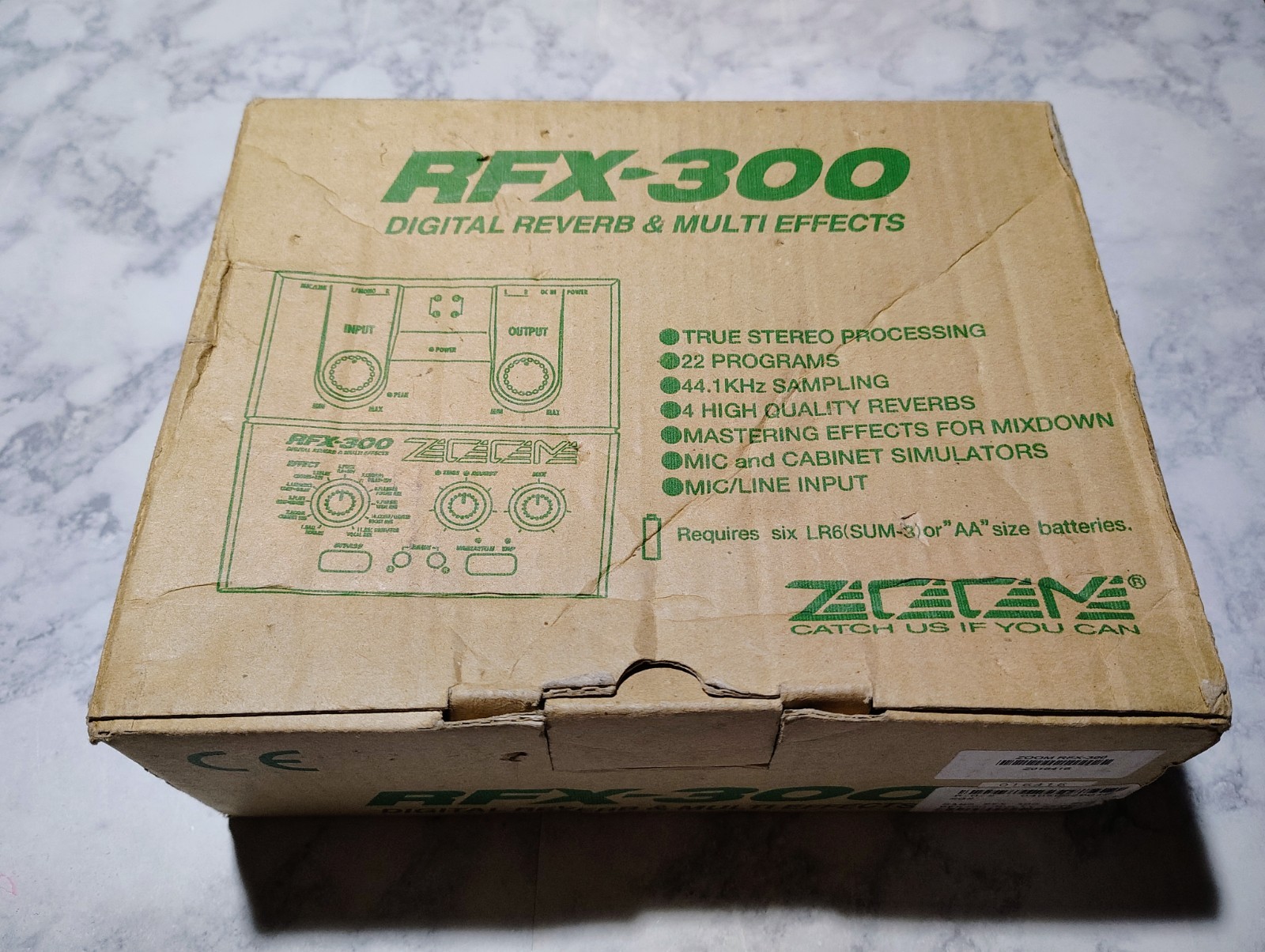 Zoom RFX‑300 Digital Reverb & Multi‑FX Processor – Boxed – Power Adapter Include