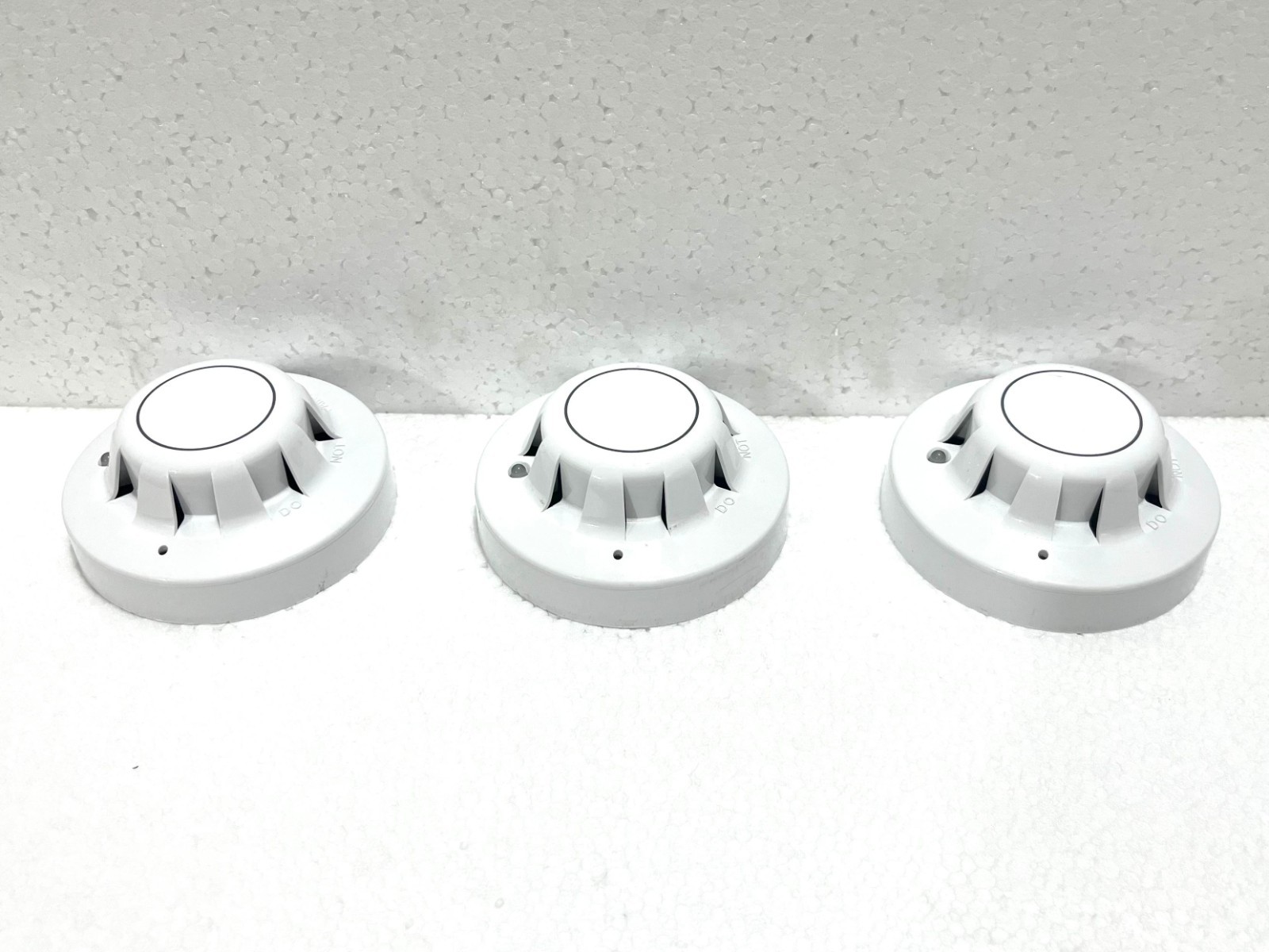 Apollo Series 65 Optical Smoke Detector 55000-316APO 24V Lot of 3