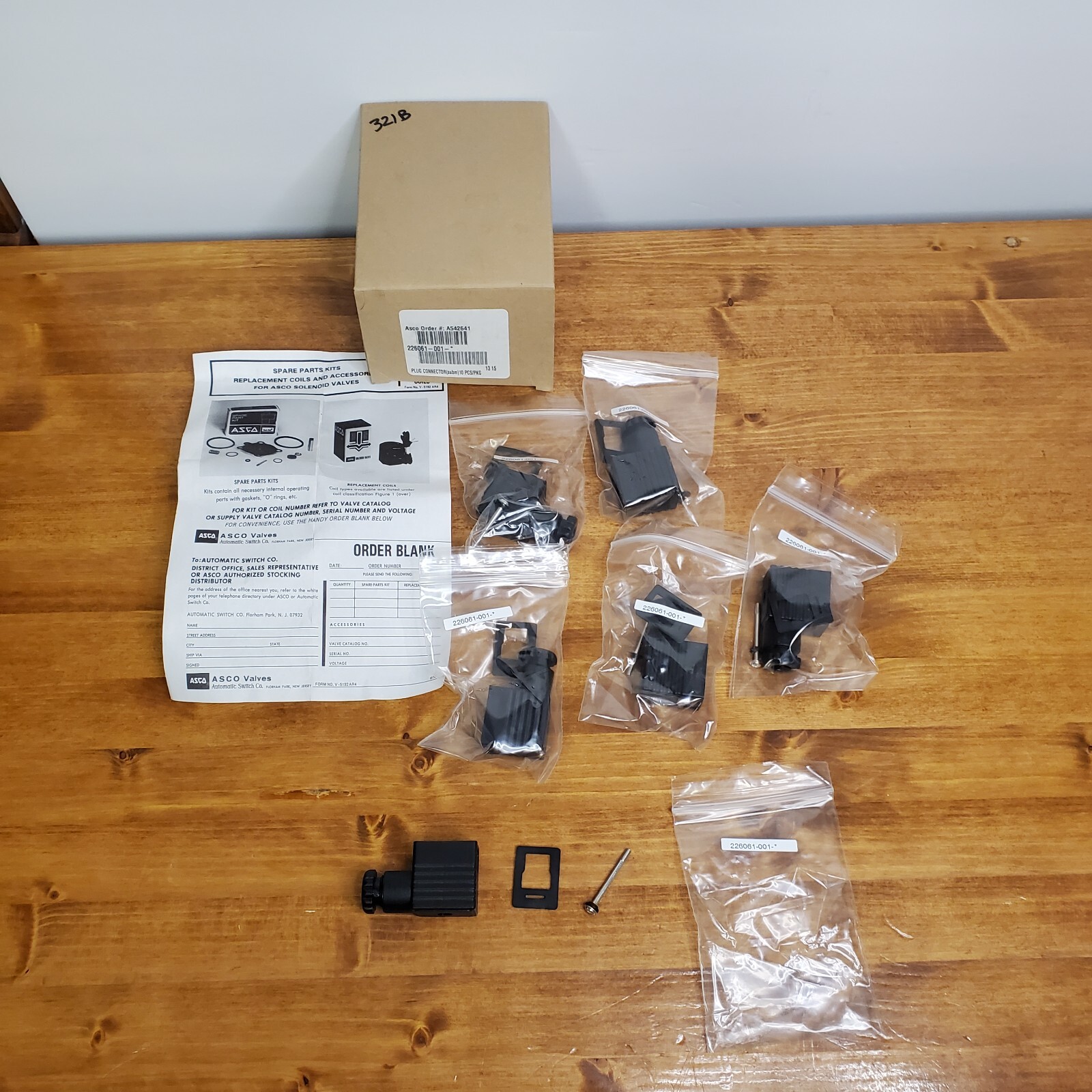 ASCO 226061-001 Plug Connector lot of 6