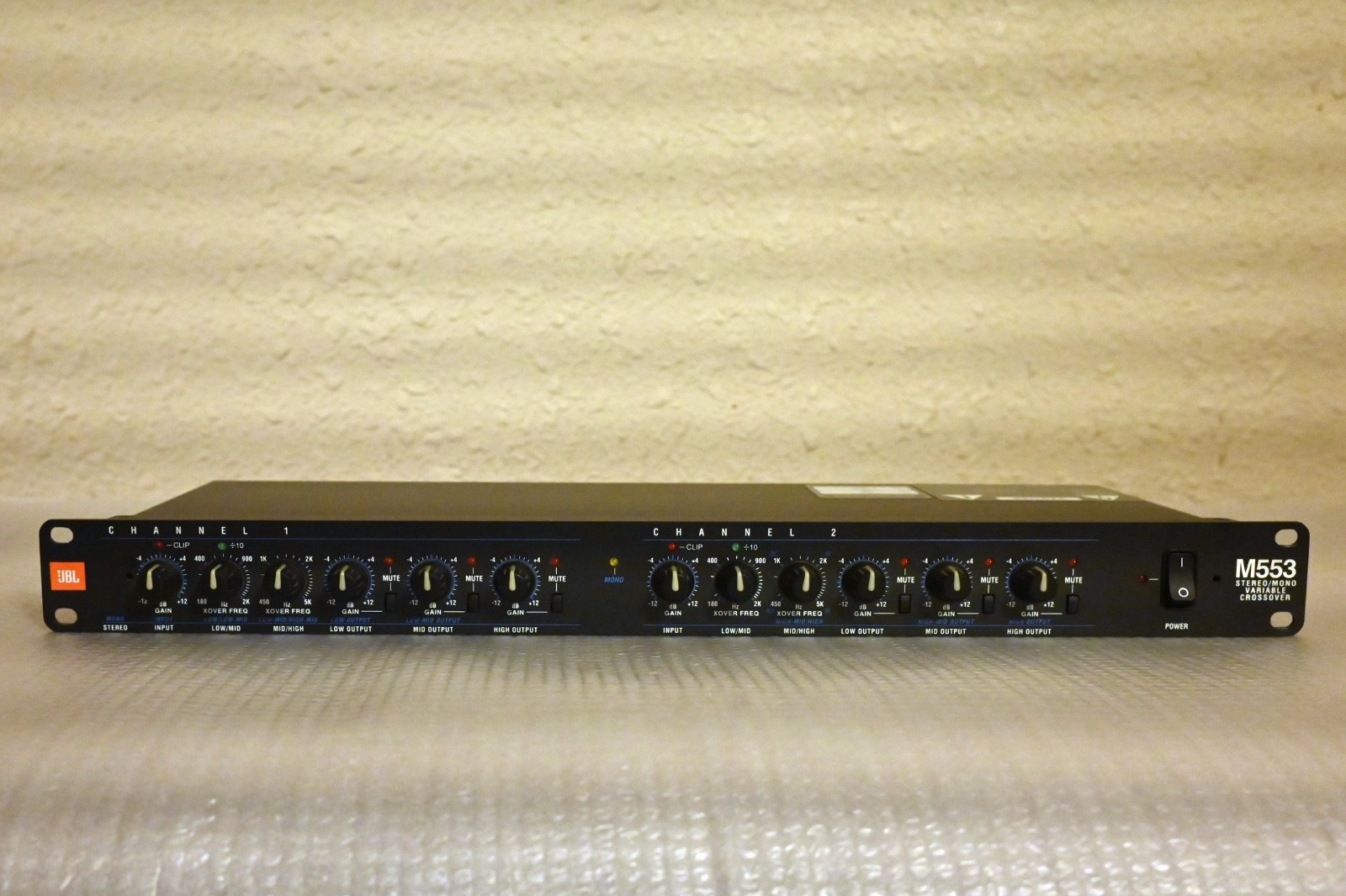 JBL M553 Stereo/ Mono Crossover