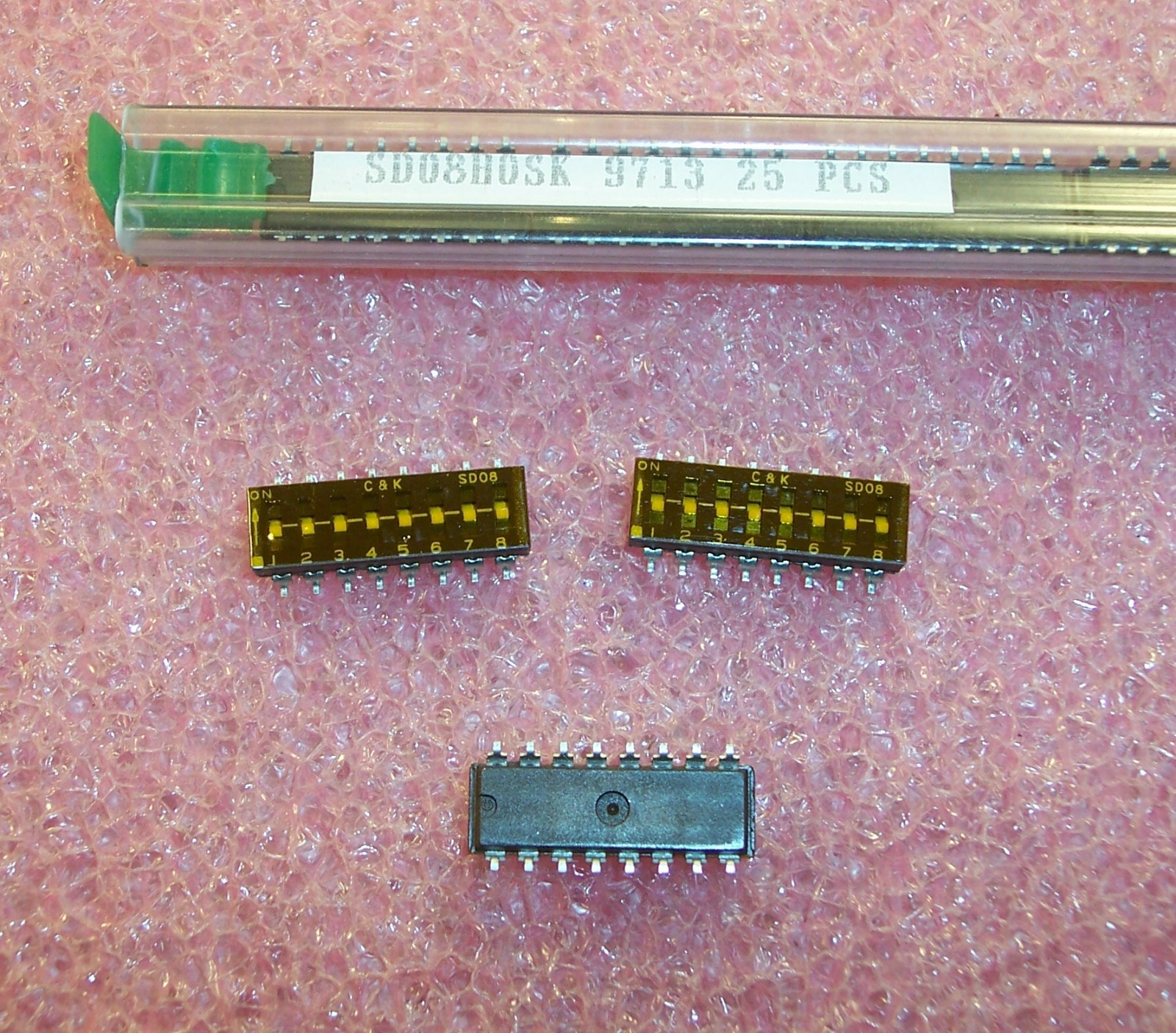 QTY (25) SD08H0SK C&K 8 POSITION FLUSH SLIDE SMD DIP SWITCHES SPST NOS 1 TUBE