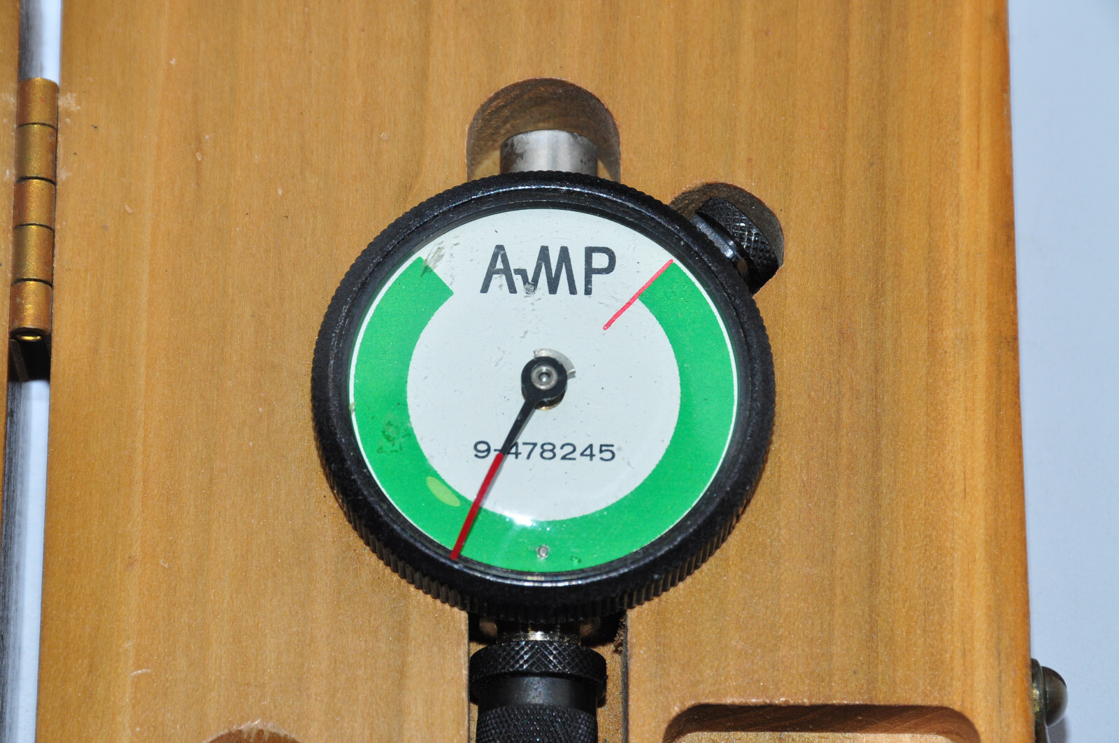AMP DIAL INDICATOR 9-478245 Tool w/ Box and Stems