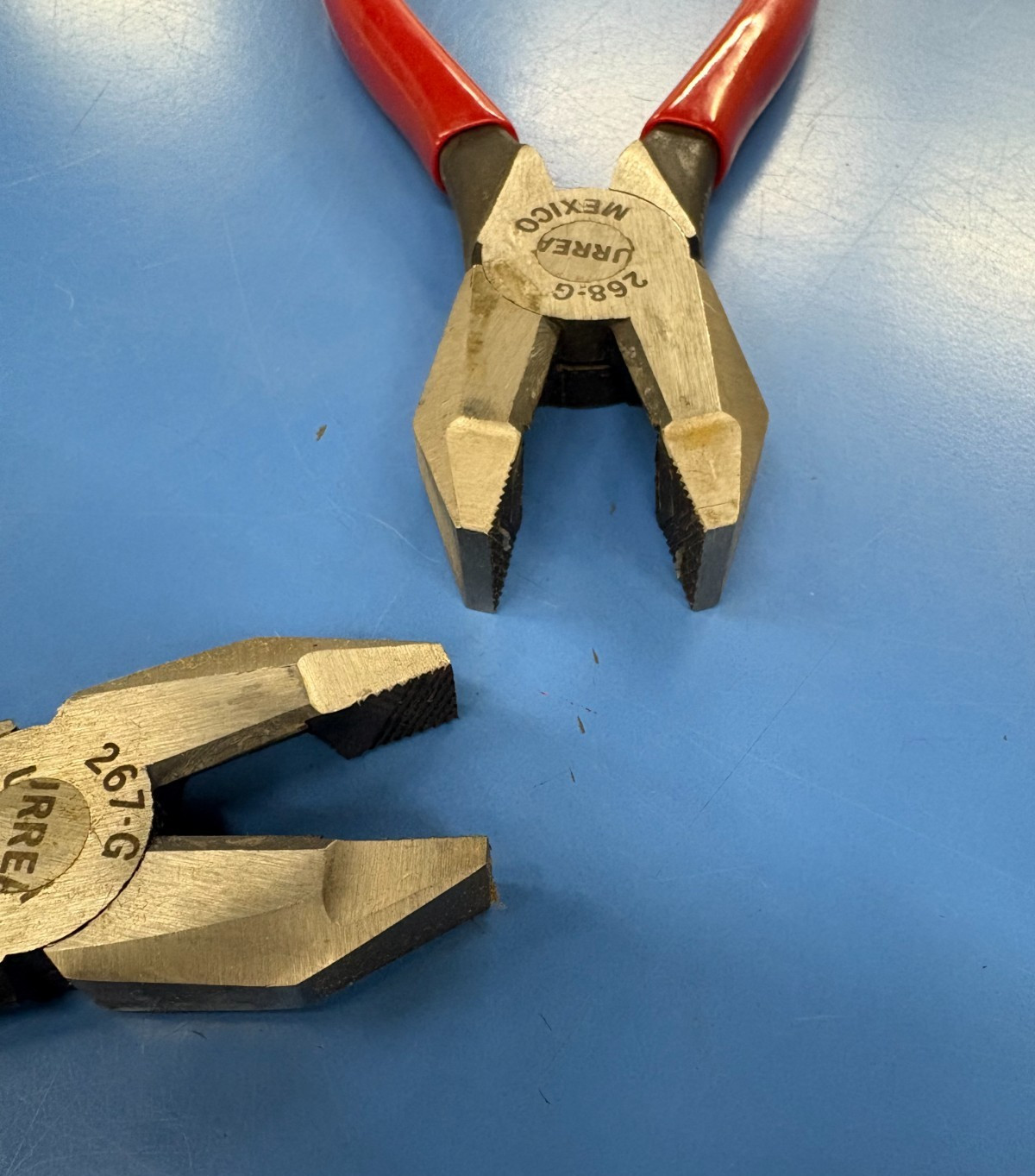 URREA LINESMAN PLIERS 7" & 8" SET