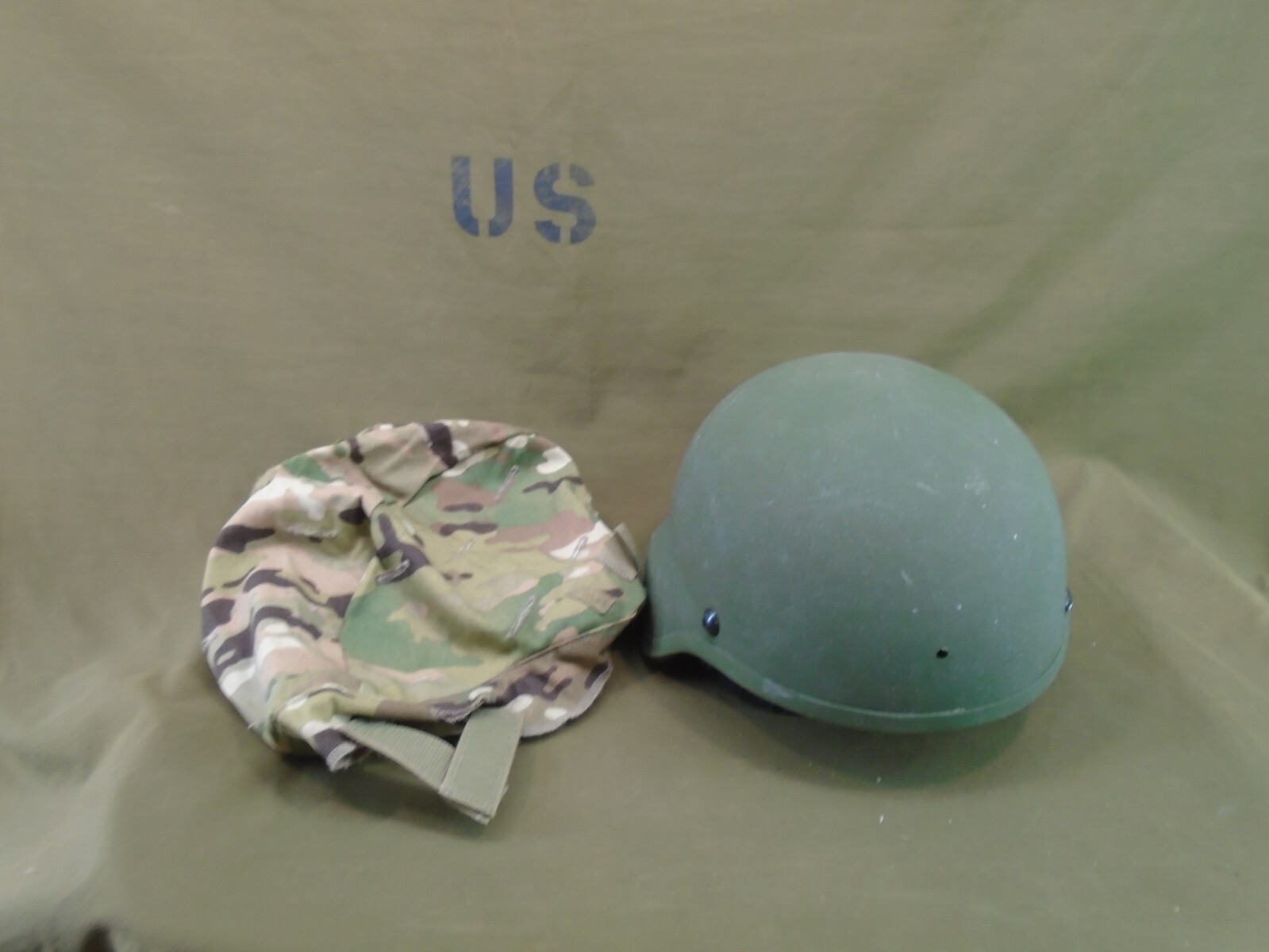 US Military Army MSA ACH Advanced Combat Helmet TC 2000 Size Medium M 4 166-D
