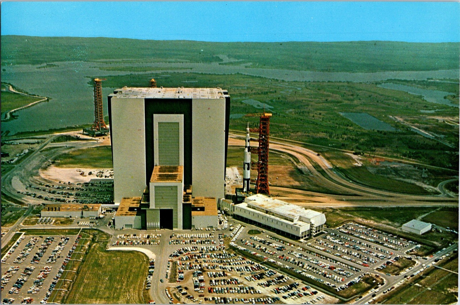 VINTAGE 1973 GIANT POSTCARD  SPACE  NASA J F KENNEDY APOLLO SATURN V FACILITIES