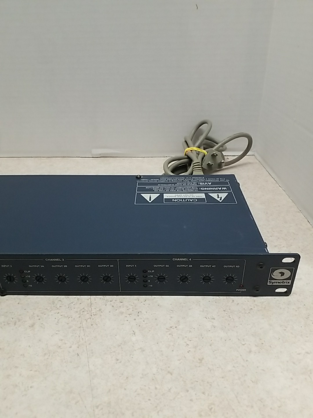 Symetrix 581 E Distribution Amplifier Powers On, Untested Electronics